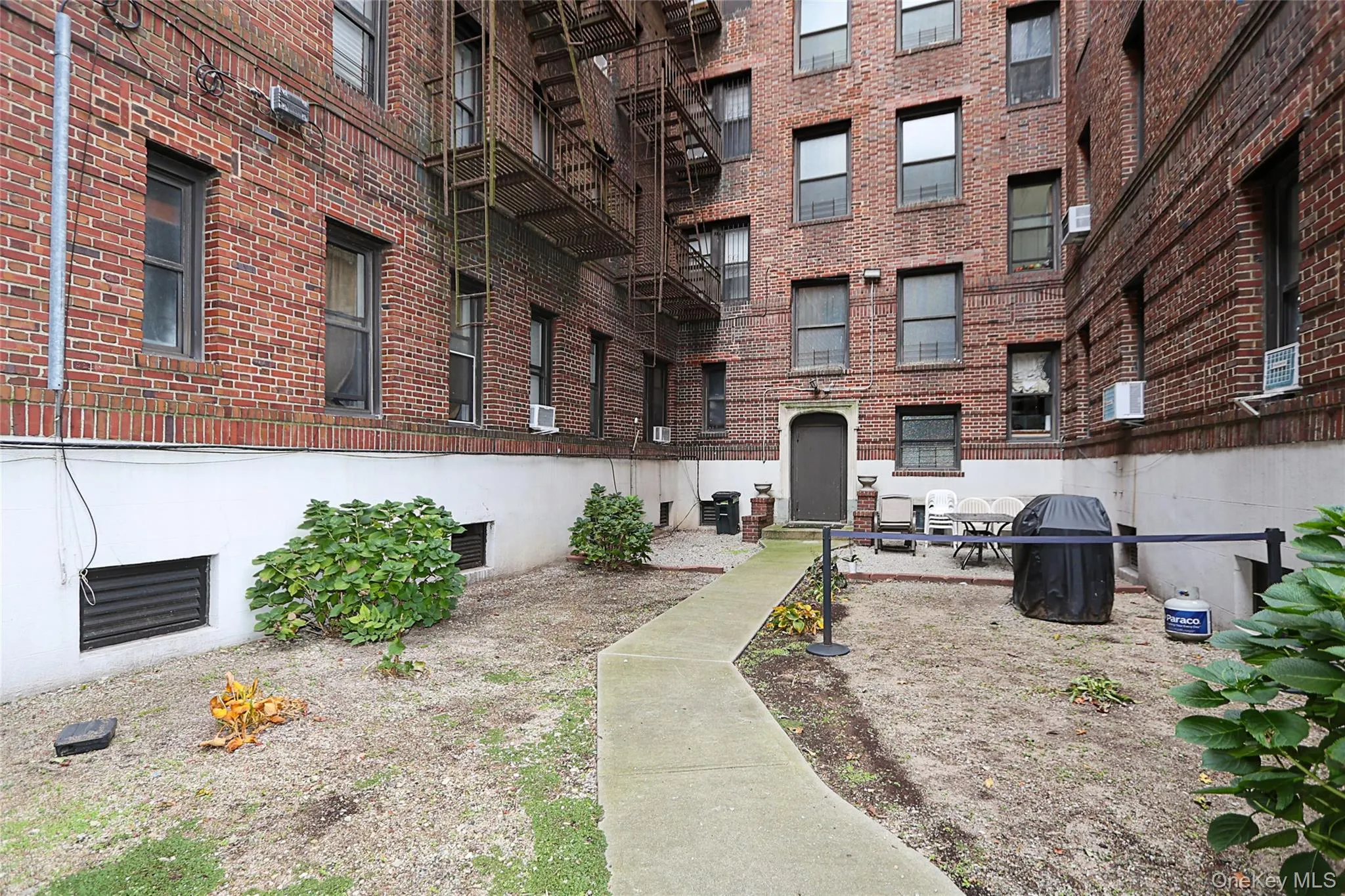 11525 Metropolitan Avenue, New York, NY, 2 Bedrooms Bedrooms, 4 Rooms Rooms,1 BathroomBathrooms,Residential Lease,For Rent,Metropolitan,0,1029159 11525 Metropolitan Avenue, New York, NY, 2 Bedrooms Bedrooms, 4 Rooms Rooms,1 BathroomBathrooms,Residential Lease,For Rent,Metropolitan,0,1029159
