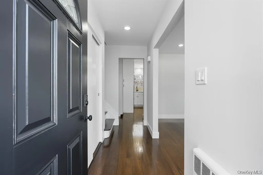 53 Elizabeth Drive, Oyster Bay, NY, 3 Bedrooms Bedrooms, 10 Rooms Rooms,2 BathroomsBathrooms,Residential,For Rent,Elizabeth,0,1029160 53 Elizabeth Drive, Oyster Bay, NY, 3 Bedrooms Bedrooms, 10 Rooms Rooms,2 BathroomsBathrooms,Residential,For Rent,Elizabeth,0,1029160