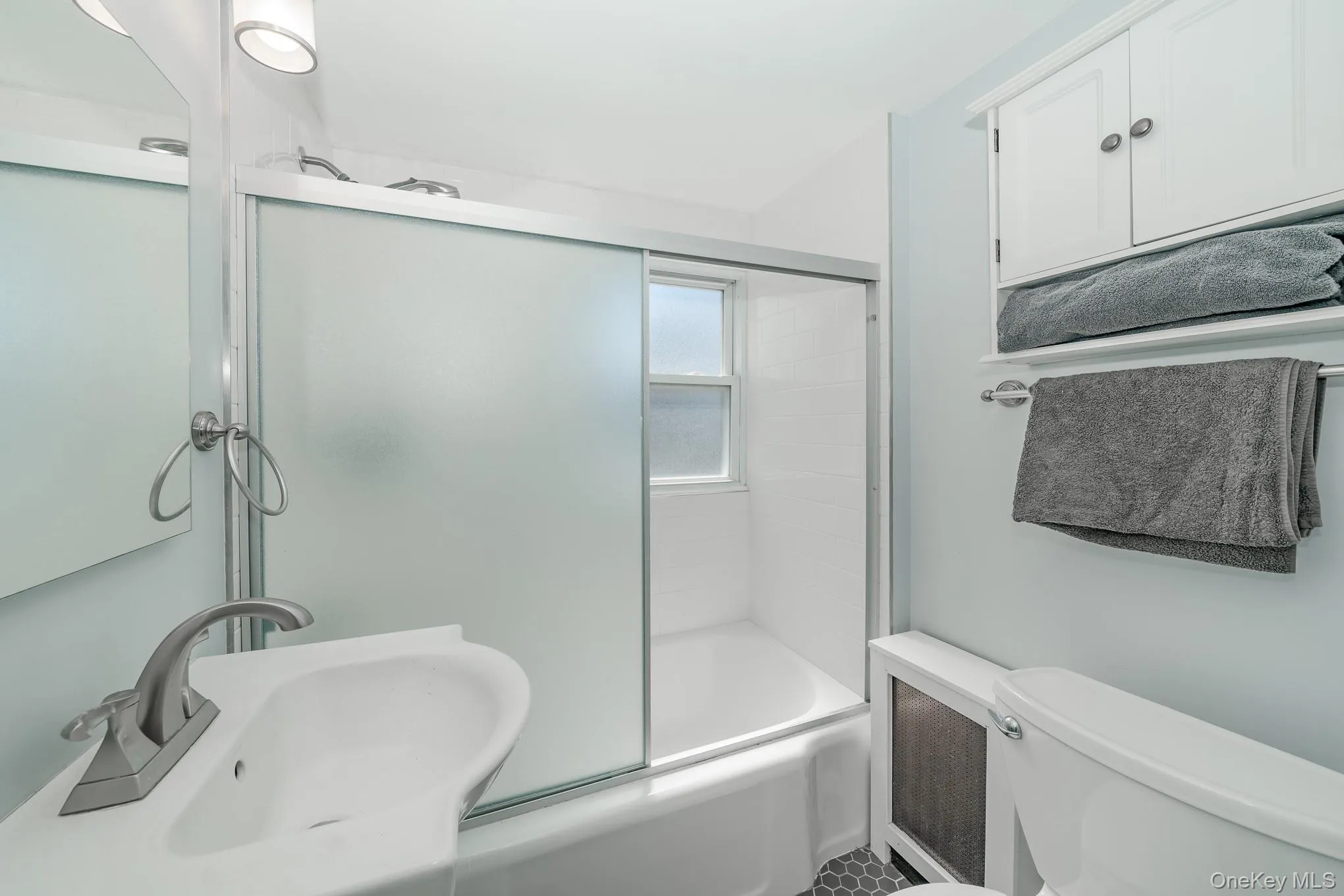 14 Milton Court, Hempstead, NY, 1 Bedroom Bedrooms, 4 Rooms Rooms,1 BathroomBathrooms,Residential Lease,For Rent,Milton,0,1029162 14 Milton Court, Hempstead, NY, 1 Bedroom Bedrooms, 4 Rooms Rooms,1 BathroomBathrooms,Residential Lease,For Rent,Milton,0,1029162