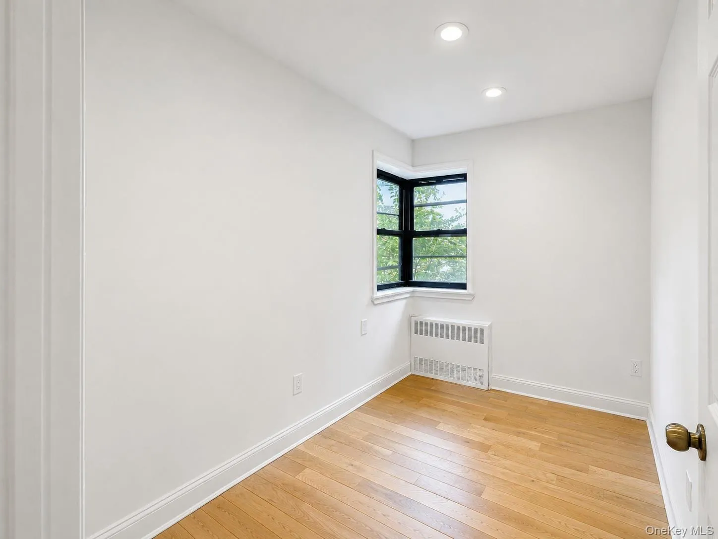 50 Brompton Road, North Hempstead, NY, 1 Bedroom Bedrooms, 5 Rooms Rooms,1 BathroomBathrooms,Residential,For Rent,Brompton,0,1029165 50 Brompton Road, North Hempstead, NY, 1 Bedroom Bedrooms, 5 Rooms Rooms,1 BathroomBathrooms,Residential,For Rent,Brompton,0,1029165