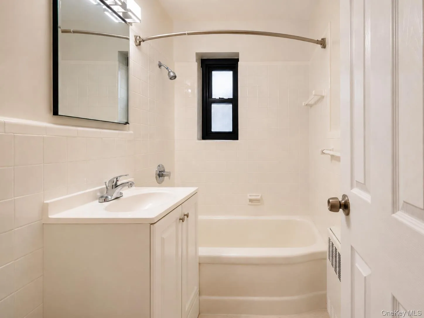 50 Brompton Road, North Hempstead, NY, 1 Bedroom Bedrooms, 5 Rooms Rooms,1 BathroomBathrooms,Residential,For Rent,Brompton,0,1029165 50 Brompton Road, North Hempstead, NY, 1 Bedroom Bedrooms, 5 Rooms Rooms,1 BathroomBathrooms,Residential,For Rent,Brompton,0,1029165