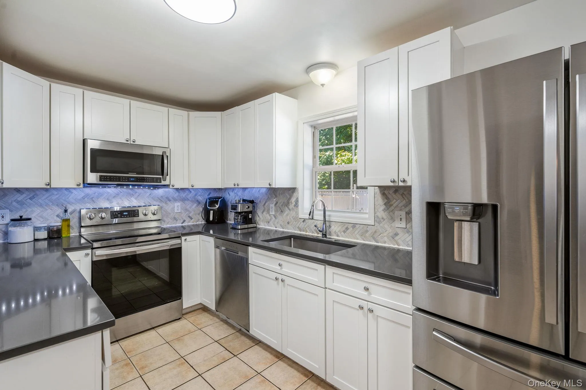 18 Mews Alley, Poughkeepsie (town), NY, 3 Bedrooms Bedrooms, 8 Rooms Rooms,2 BathroomsBathrooms,Residential,For Rent,Mews,0,1029166 18 Mews Alley, Poughkeepsie (town), NY, 3 Bedrooms Bedrooms, 8 Rooms Rooms,2 BathroomsBathrooms,Residential,For Rent,Mews,0,1029166