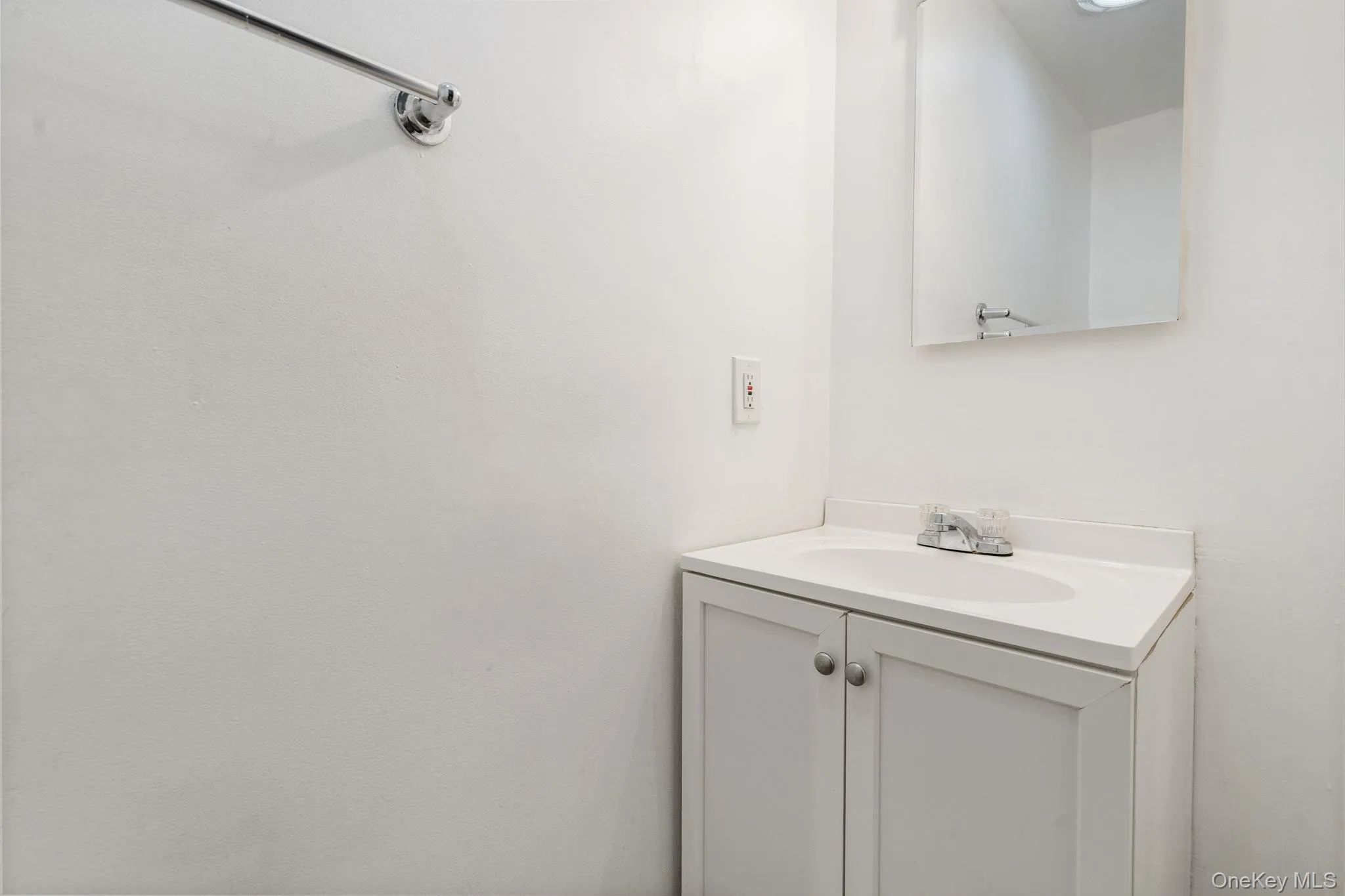 18 Mews Alley, Poughkeepsie (town), NY, 3 Bedrooms Bedrooms, 8 Rooms Rooms,2 BathroomsBathrooms,Residential,For Rent,Mews,0,1029166 18 Mews Alley, Poughkeepsie (town), NY, 3 Bedrooms Bedrooms, 8 Rooms Rooms,2 BathroomsBathrooms,Residential,For Rent,Mews,0,1029166