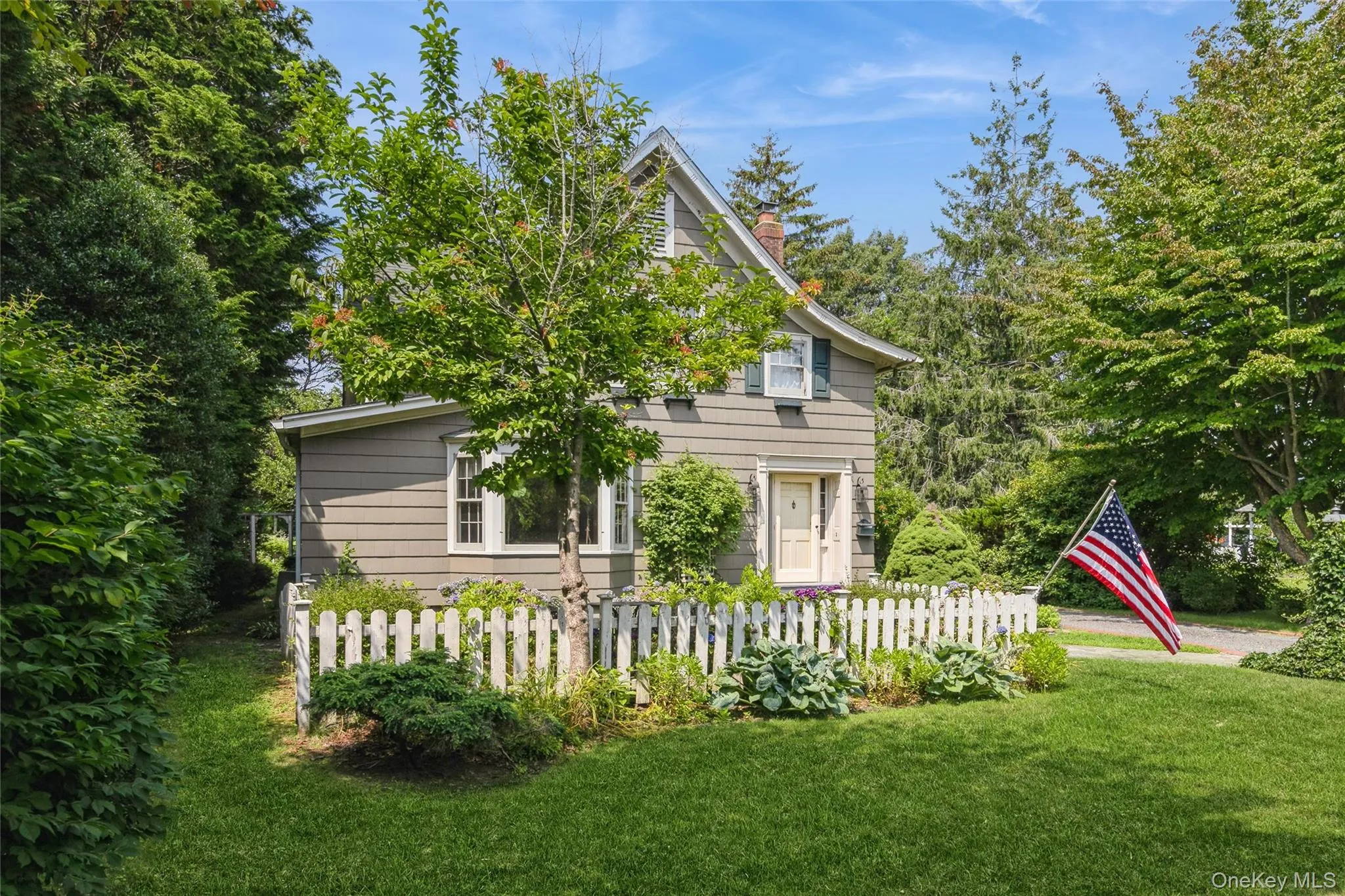 200 Greene Avenue, Islip, NY, 5 Bedrooms Bedrooms, 9 Rooms Rooms,3 BathroomsBathrooms,Residential,For Rent,Greene,0,1029167 200 Greene Avenue, Islip, NY, 5 Bedrooms Bedrooms, 9 Rooms Rooms,3 BathroomsBathrooms,Residential,For Rent,Greene,0,1029167