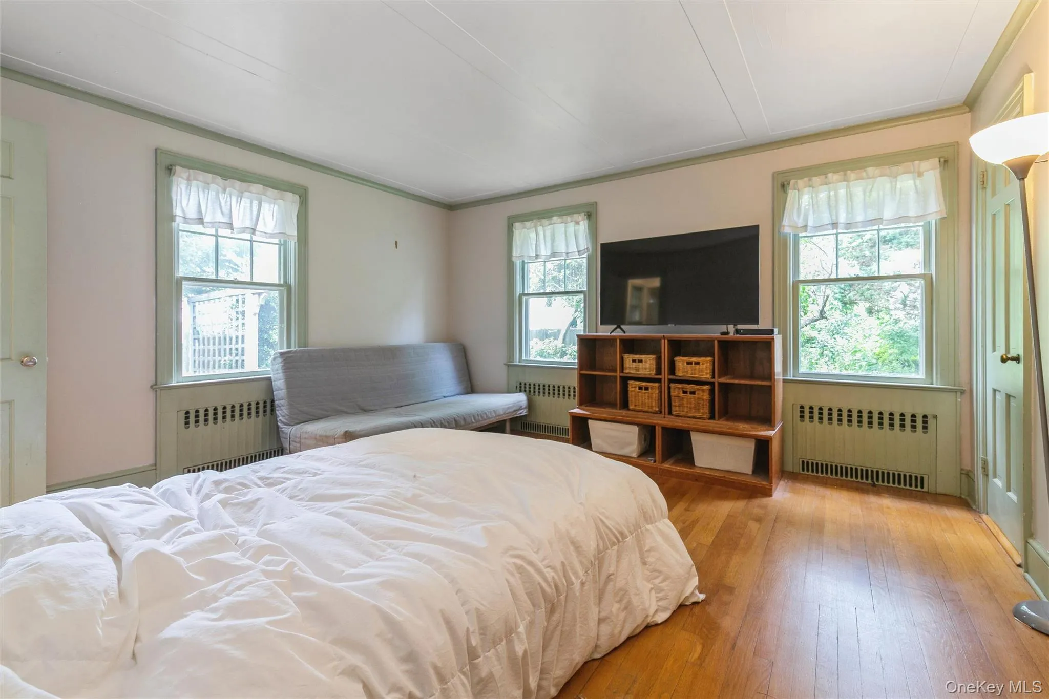 200 Greene Avenue, Islip, NY, 5 Bedrooms Bedrooms, 9 Rooms Rooms,3 BathroomsBathrooms,Residential,For Rent,Greene,0,1029167 200 Greene Avenue, Islip, NY, 5 Bedrooms Bedrooms, 9 Rooms Rooms,3 BathroomsBathrooms,Residential,For Rent,Greene,0,1029167