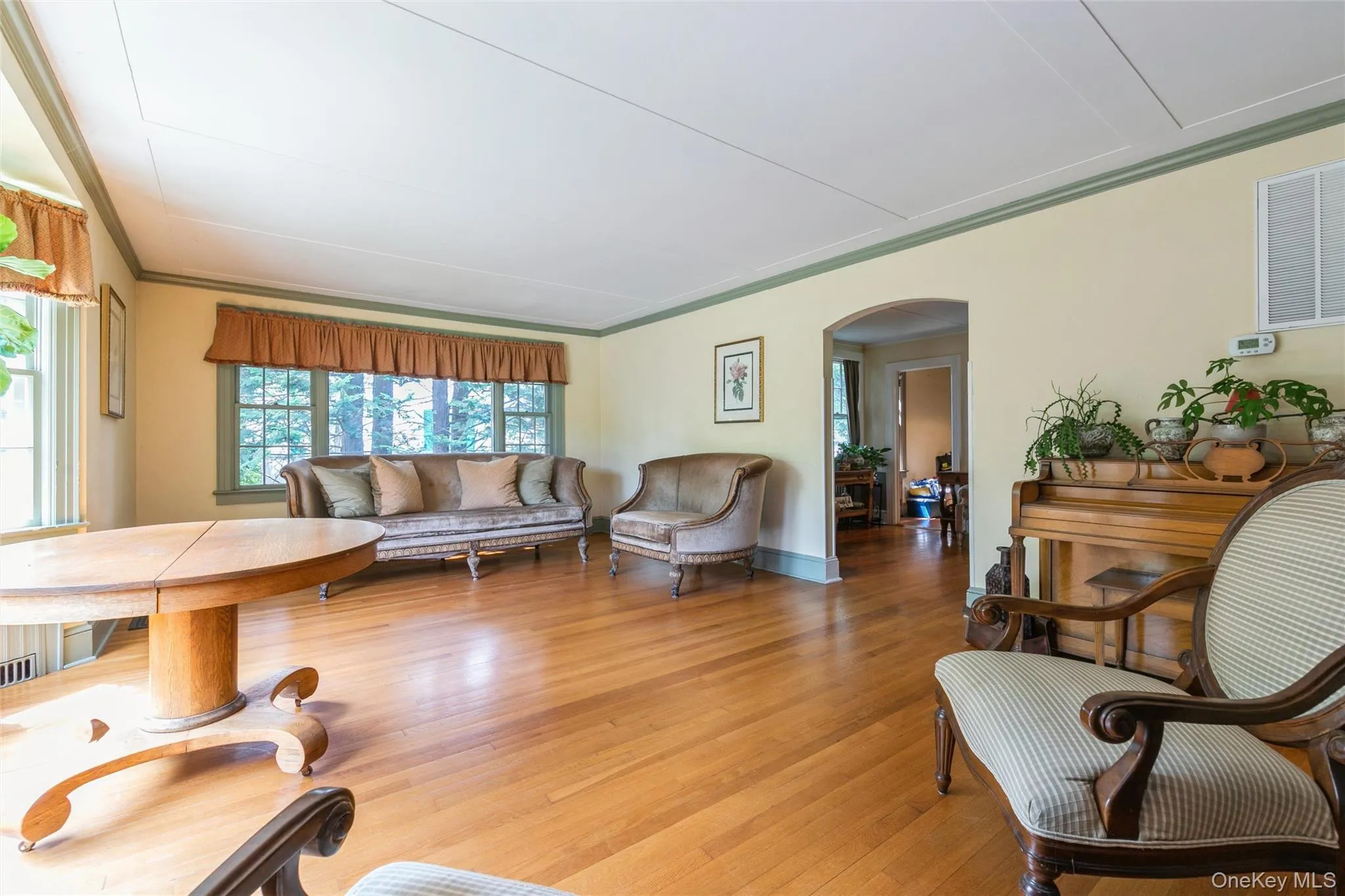 200 Greene Avenue, Islip, NY, 5 Bedrooms Bedrooms, 9 Rooms Rooms,3 BathroomsBathrooms,Residential,For Rent,Greene,0,1029167 200 Greene Avenue, Islip, NY, 5 Bedrooms Bedrooms, 9 Rooms Rooms,3 BathroomsBathrooms,Residential,For Rent,Greene,0,1029167