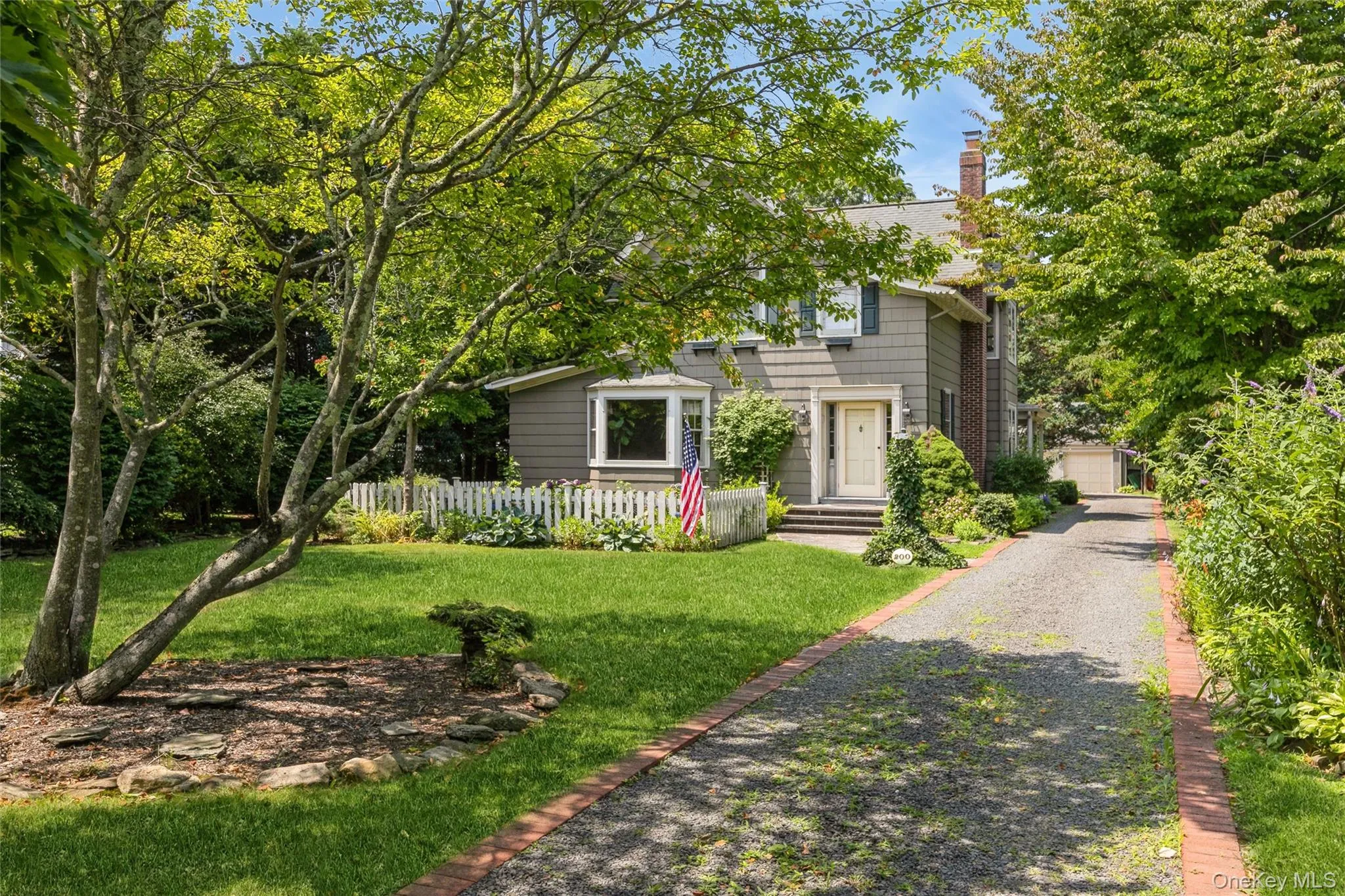 200 Greene Avenue, Islip, NY, 5 Bedrooms Bedrooms, 9 Rooms Rooms,3 BathroomsBathrooms,Residential,For Rent,Greene,0,1029167 200 Greene Avenue, Islip, NY, 5 Bedrooms Bedrooms, 9 Rooms Rooms,3 BathroomsBathrooms,Residential,For Rent,Greene,0,1029167