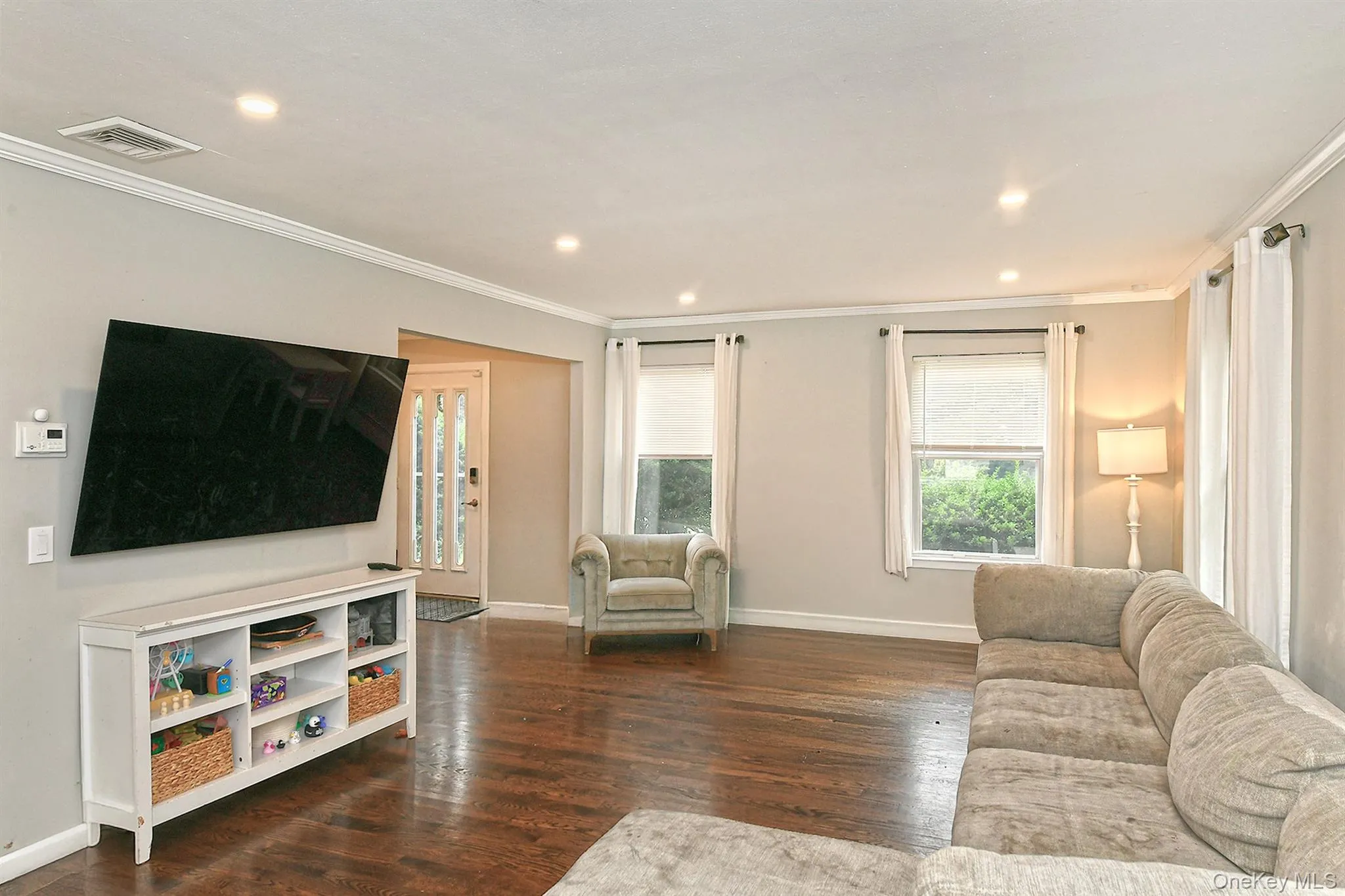 2 Buckingham Meadow Road, Brookhaven, NY, 4 Bedrooms Bedrooms, 8 Rooms Rooms,2 BathroomsBathrooms,Residential,For Rent,Buckingham Meadow,0,1029169 2 Buckingham Meadow Road, Brookhaven, NY, 4 Bedrooms Bedrooms, 8 Rooms Rooms,2 BathroomsBathrooms,Residential,For Rent,Buckingham Meadow,0,1029169
