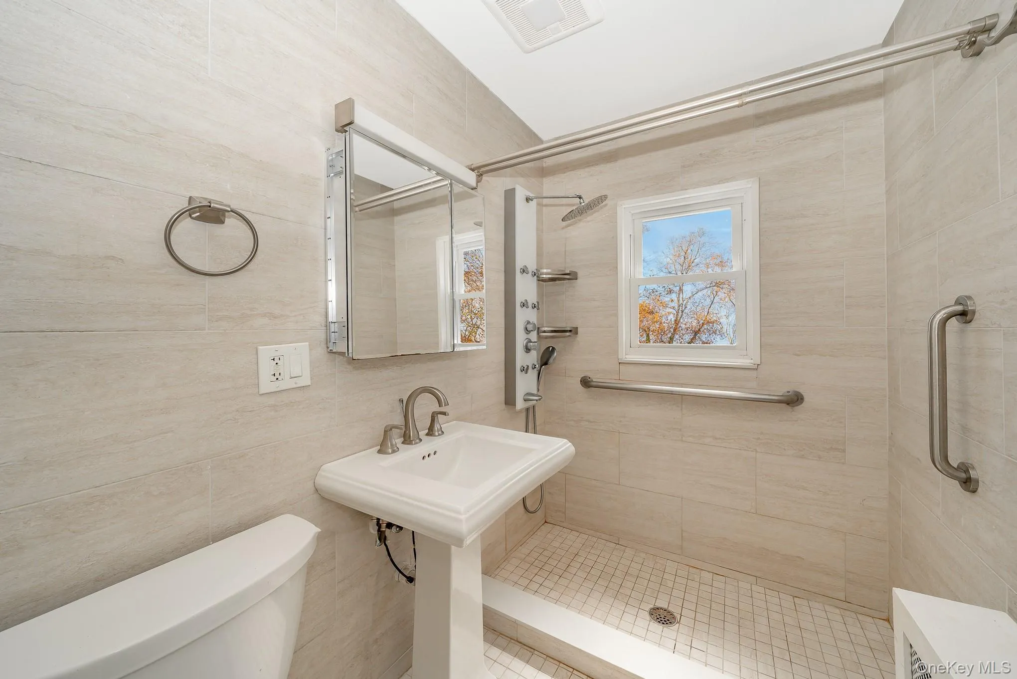 14 Milton Court, Hempstead, NY, 2 Bedrooms Bedrooms, 5 Rooms Rooms,1 BathroomBathrooms,Residential Lease,For Rent,Milton,0,1029171 14 Milton Court, Hempstead, NY, 2 Bedrooms Bedrooms, 5 Rooms Rooms,1 BathroomBathrooms,Residential Lease,For Rent,Milton,0,1029171