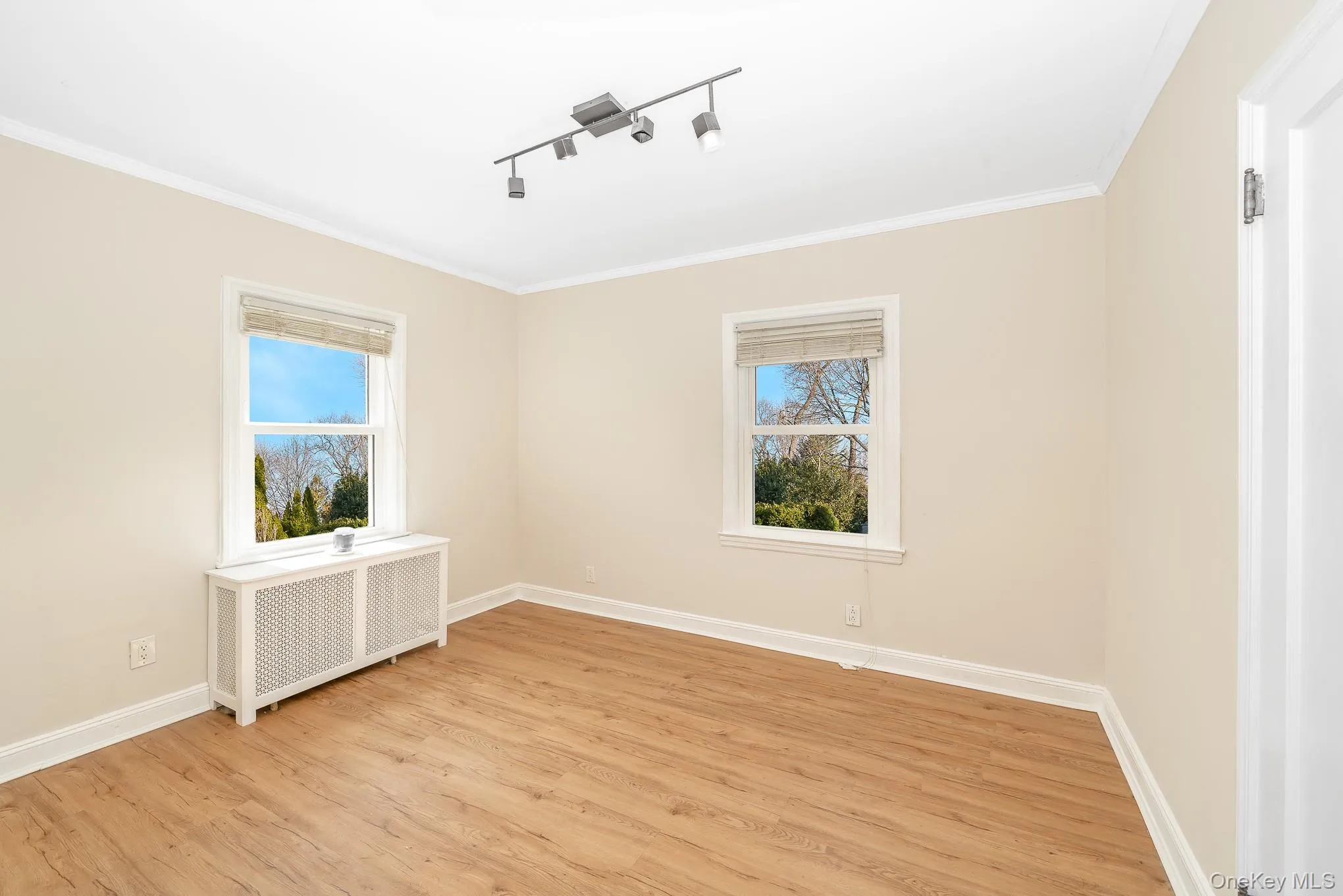 14 Milton Court, Hempstead, NY, 2 Bedrooms Bedrooms, 5 Rooms Rooms,1 BathroomBathrooms,Residential Lease,For Rent,Milton,0,1029171 14 Milton Court, Hempstead, NY, 2 Bedrooms Bedrooms, 5 Rooms Rooms,1 BathroomBathrooms,Residential Lease,For Rent,Milton,0,1029171