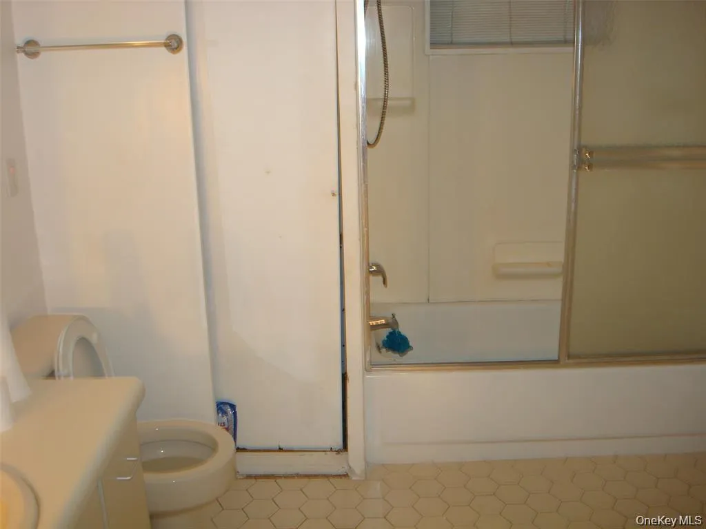 197 Fenimore Avenue, Hempstead, NY, 3 Bedrooms Bedrooms, 7 Rooms Rooms,2 BathroomsBathrooms,Residential Lease,For Rent,Fenimore,0,1029172 197 Fenimore Avenue, Hempstead, NY, 3 Bedrooms Bedrooms, 7 Rooms Rooms,2 BathroomsBathrooms,Residential Lease,For Rent,Fenimore,0,1029172