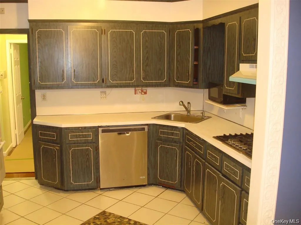 197 Fenimore Avenue, Hempstead, NY, 3 Bedrooms Bedrooms, 7 Rooms Rooms,2 BathroomsBathrooms,Residential Lease,For Rent,Fenimore,0,1029172 197 Fenimore Avenue, Hempstead, NY, 3 Bedrooms Bedrooms, 7 Rooms Rooms,2 BathroomsBathrooms,Residential Lease,For Rent,Fenimore,0,1029172
