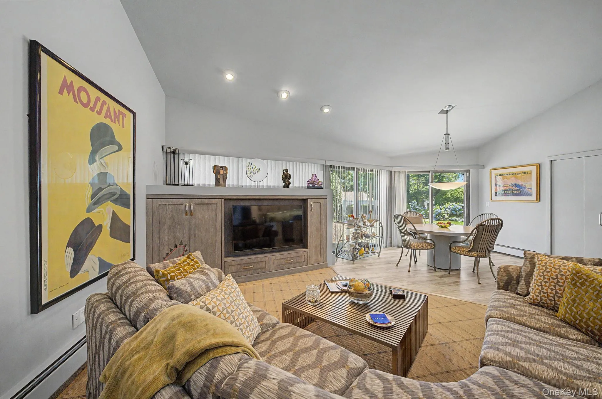 15 Pimlico Drive, Smithtown, NY, 4 Bedrooms Bedrooms, 8 Rooms Rooms,2 BathroomsBathrooms,Residential,For Rent,Pimlico,0,1029173 15 Pimlico Drive, Smithtown, NY, 4 Bedrooms Bedrooms, 8 Rooms Rooms,2 BathroomsBathrooms,Residential,For Rent,Pimlico,0,1029173