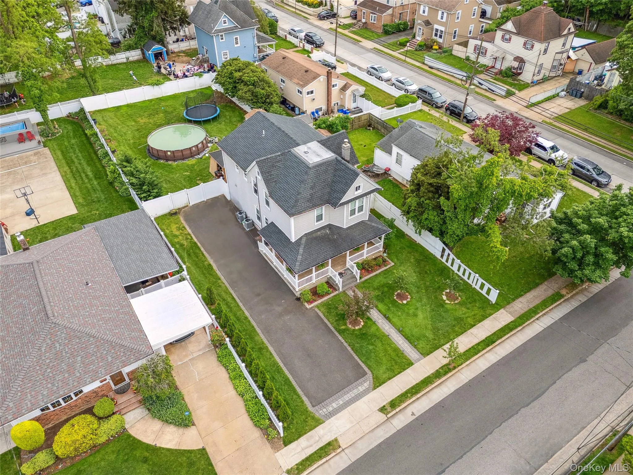 81 Pearsall Avenue, Hempstead, NY, 4 Bedrooms Bedrooms, 9 Rooms Rooms,3 BathroomsBathrooms,Residential,For Rent,Pearsall,0,1029182 81 Pearsall Avenue, Hempstead, NY, 4 Bedrooms Bedrooms, 9 Rooms Rooms,3 BathroomsBathrooms,Residential,For Rent,Pearsall,0,1029182