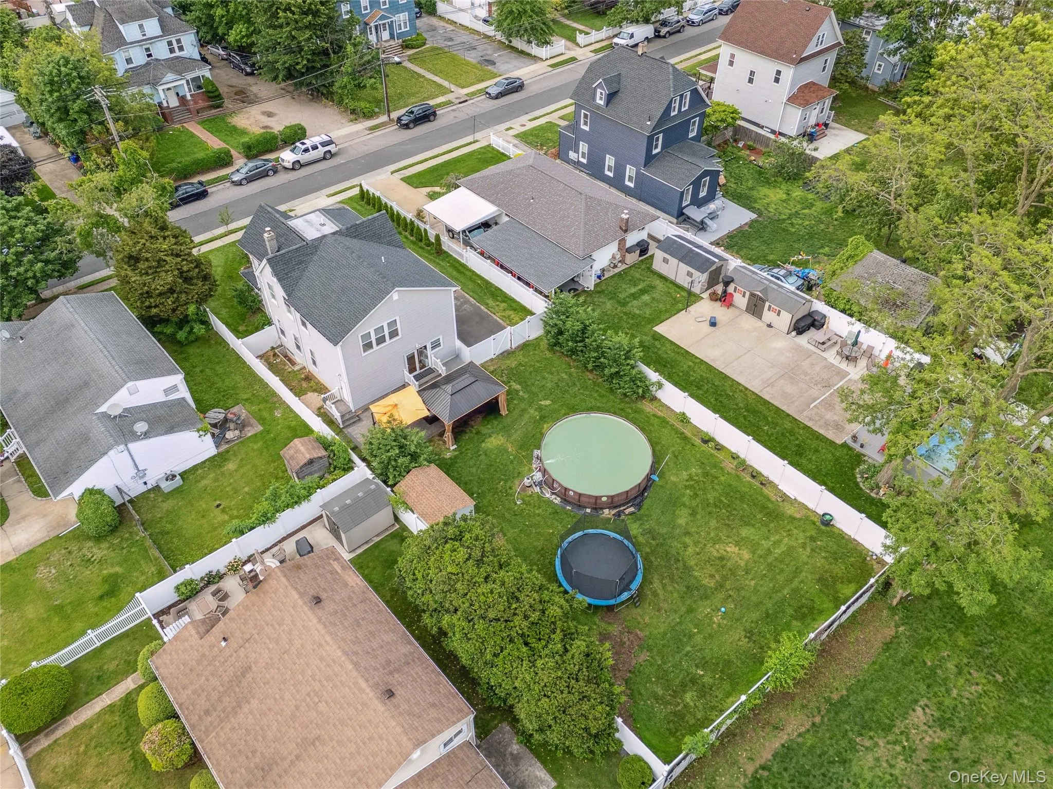 81 Pearsall Avenue, Hempstead, NY, 4 Bedrooms Bedrooms, 9 Rooms Rooms,3 BathroomsBathrooms,Residential,For Rent,Pearsall,0,1029182 81 Pearsall Avenue, Hempstead, NY, 4 Bedrooms Bedrooms, 9 Rooms Rooms,3 BathroomsBathrooms,Residential,For Rent,Pearsall,0,1029182