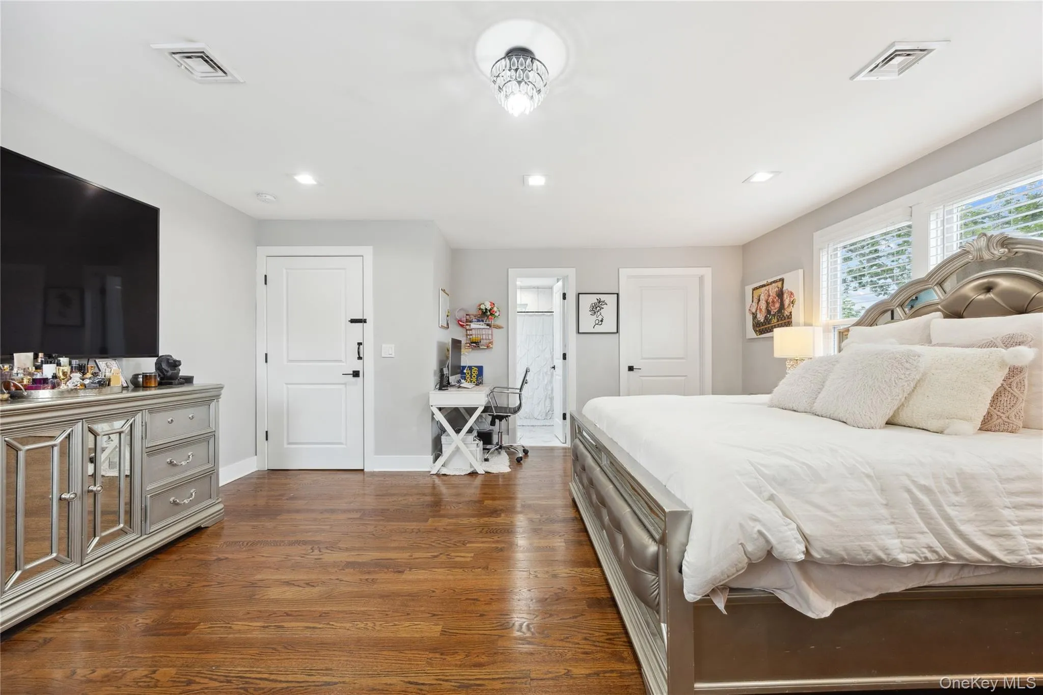 81 Pearsall Avenue, Hempstead, NY, 4 Bedrooms Bedrooms, 9 Rooms Rooms,3 BathroomsBathrooms,Residential,For Rent,Pearsall,0,1029182 81 Pearsall Avenue, Hempstead, NY, 4 Bedrooms Bedrooms, 9 Rooms Rooms,3 BathroomsBathrooms,Residential,For Rent,Pearsall,0,1029182