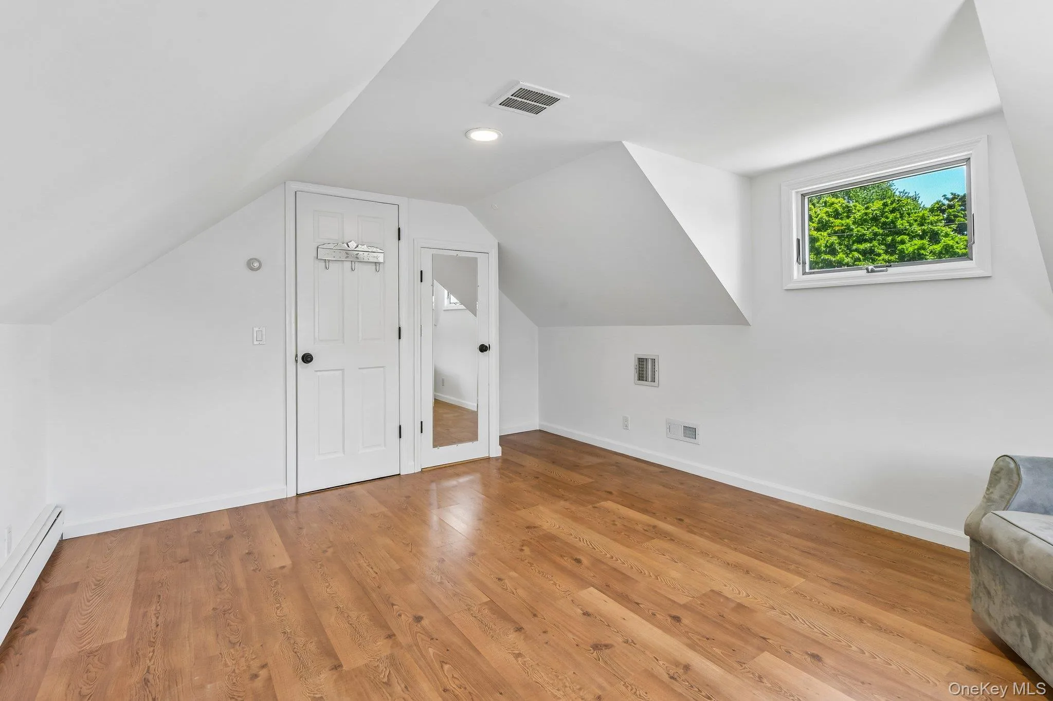 49 Eugene Drive, Smithtown, NY, 4 Bedrooms Bedrooms, 8 Rooms Rooms,2 BathroomsBathrooms,Residential,For Rent,Eugene,0,1029185 49 Eugene Drive, Smithtown, NY, 4 Bedrooms Bedrooms, 8 Rooms Rooms,2 BathroomsBathrooms,Residential,For Rent,Eugene,0,1029185