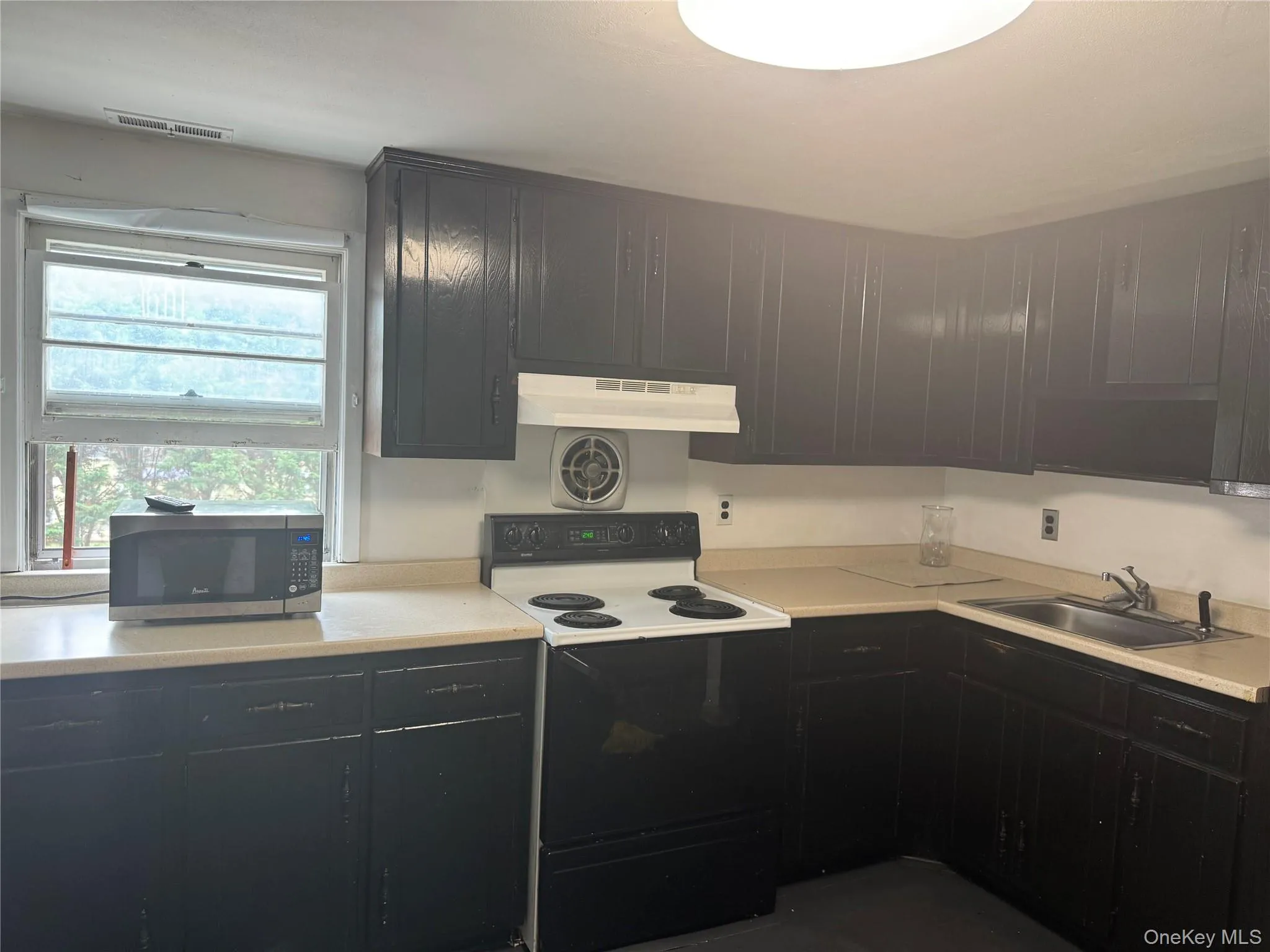 124 Parkdale Drive, Babylon, NY, 3 Bedrooms Bedrooms, 5 Rooms Rooms,1 BathroomBathrooms,Residential Lease,For Rent,Parkdale,0,1029186 124 Parkdale Drive, Babylon, NY, 3 Bedrooms Bedrooms, 5 Rooms Rooms,1 BathroomBathrooms,Residential Lease,For Rent,Parkdale,0,1029186