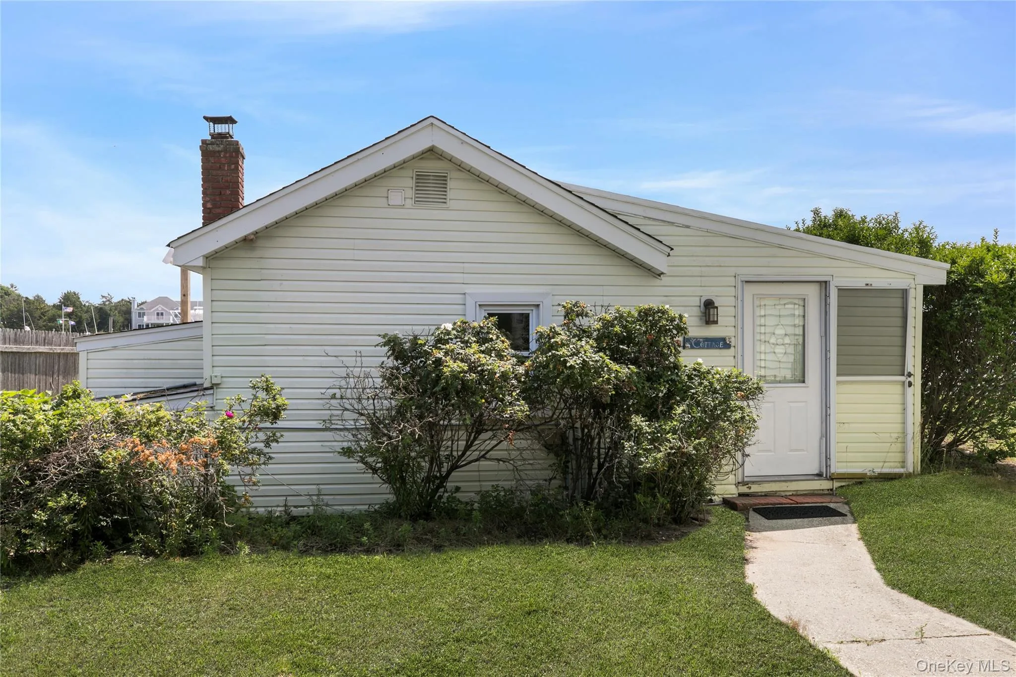 35 Gardners Lane, Southampton, NY, 4 Bedrooms Bedrooms, 12 Rooms Rooms,4 BathroomsBathrooms,Residential,For Rent,Gardners,0,1029188 35 Gardners Lane, Southampton, NY, 4 Bedrooms Bedrooms, 12 Rooms Rooms,4 BathroomsBathrooms,Residential,For Rent,Gardners,0,1029188