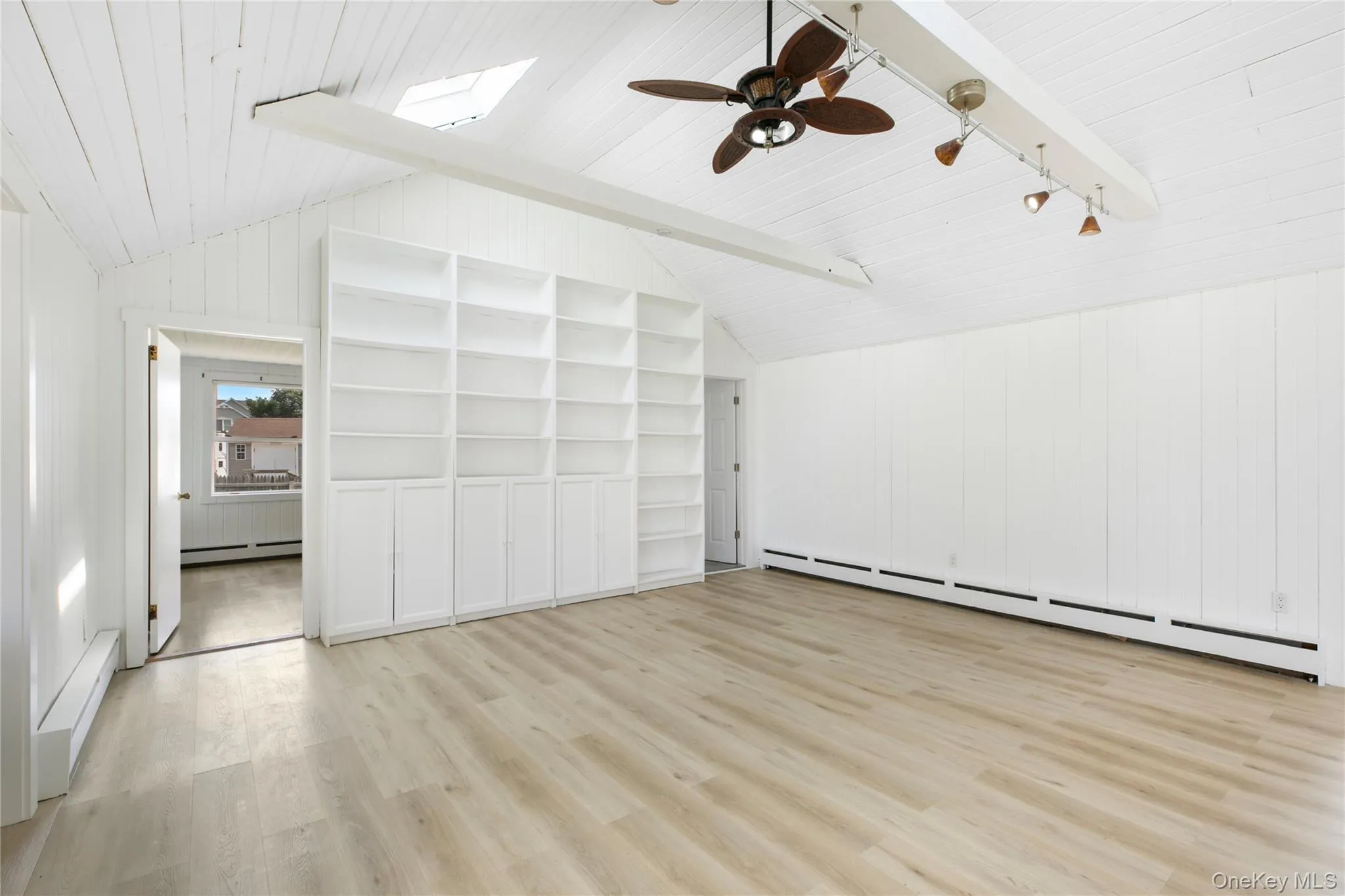 35 Gardners Lane, Southampton, NY, 4 Bedrooms Bedrooms, 12 Rooms Rooms,4 BathroomsBathrooms,Residential,For Rent,Gardners,0,1029188 35 Gardners Lane, Southampton, NY, 4 Bedrooms Bedrooms, 12 Rooms Rooms,4 BathroomsBathrooms,Residential,For Rent,Gardners,0,1029188