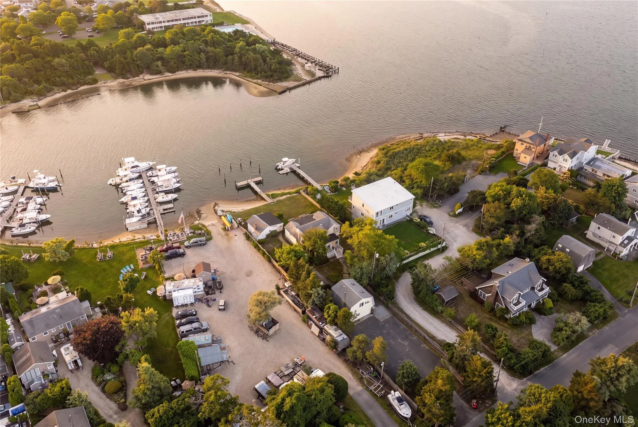 35 Gardners Lane, Southampton, NY, 4 Bedrooms Bedrooms, 12 Rooms Rooms,4 BathroomsBathrooms,Residential,For Rent,Gardners,0,1029188 35 Gardners Lane, Southampton, NY, 4 Bedrooms Bedrooms, 12 Rooms Rooms,4 BathroomsBathrooms,Residential,For Rent,Gardners,0,1029188