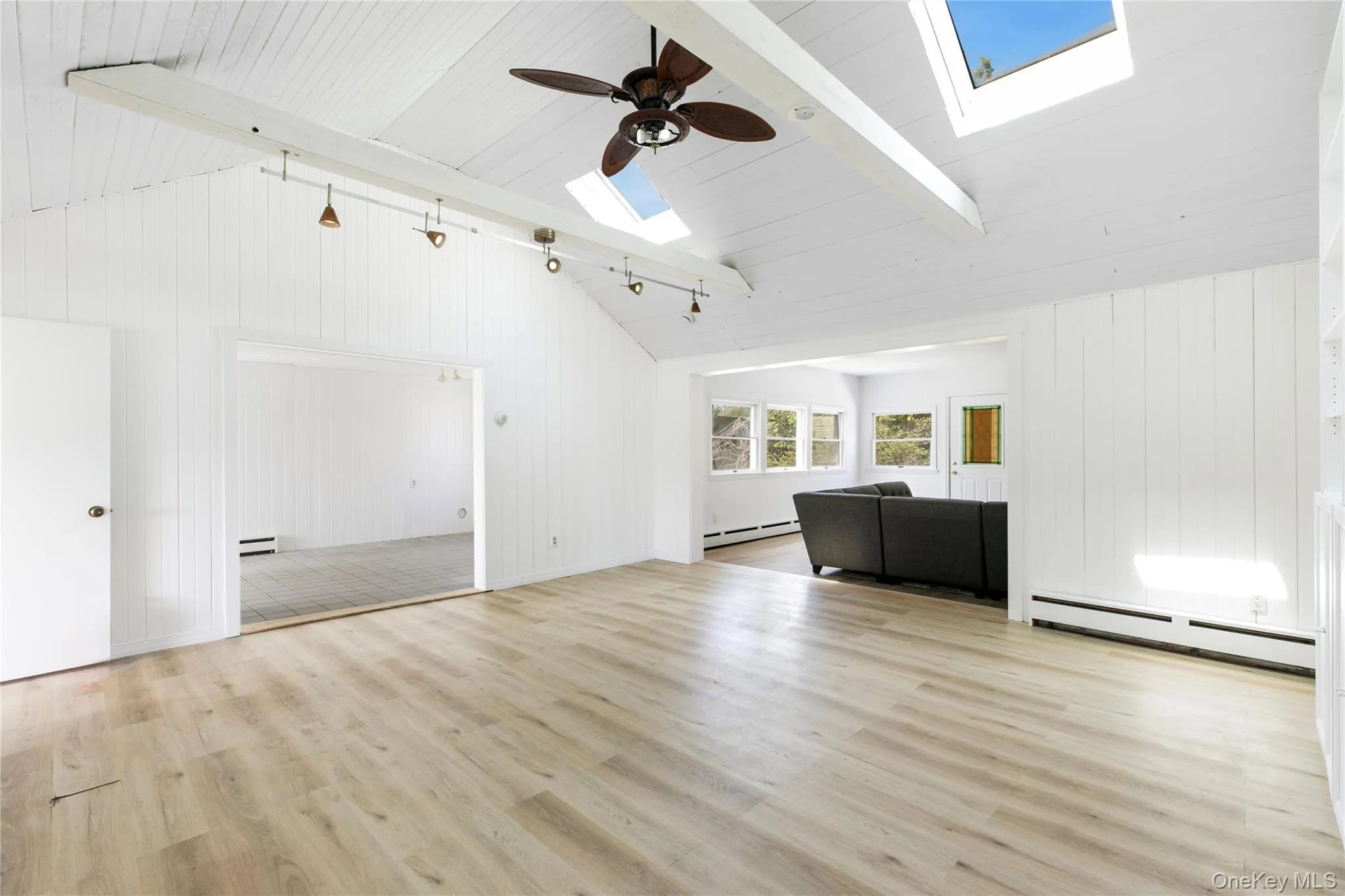 35 Gardners Lane, Southampton, NY, 4 Bedrooms Bedrooms, 12 Rooms Rooms,4 BathroomsBathrooms,Residential,For Rent,Gardners,0,1029188 35 Gardners Lane, Southampton, NY, 4 Bedrooms Bedrooms, 12 Rooms Rooms,4 BathroomsBathrooms,Residential,For Rent,Gardners,0,1029188