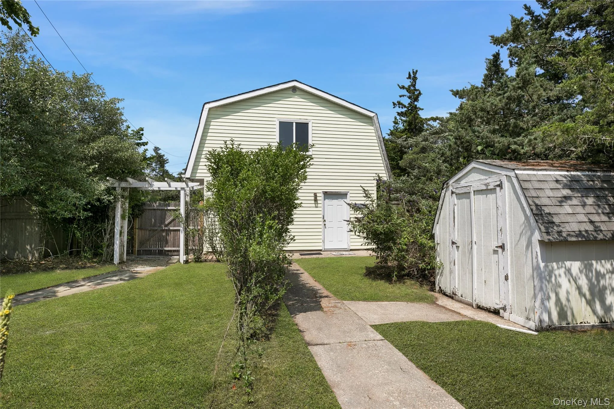35 Gardners Lane, Southampton, NY, 4 Bedrooms Bedrooms, 12 Rooms Rooms,4 BathroomsBathrooms,Residential,For Rent,Gardners,0,1029188 35 Gardners Lane, Southampton, NY, 4 Bedrooms Bedrooms, 12 Rooms Rooms,4 BathroomsBathrooms,Residential,For Rent,Gardners,0,1029188