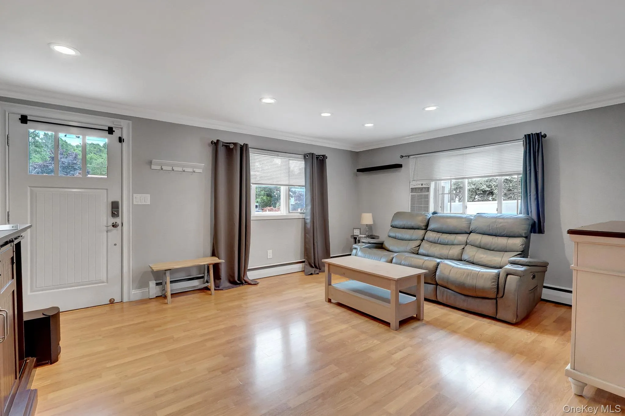 629 East Drive, Babylon, NY, 3 Bedrooms Bedrooms, 6 Rooms Rooms,1 BathroomBathrooms,Residential,For Rent,East,0,1029193 629 East Drive, Babylon, NY, 3 Bedrooms Bedrooms, 6 Rooms Rooms,1 BathroomBathrooms,Residential,For Rent,East,0,1029193
