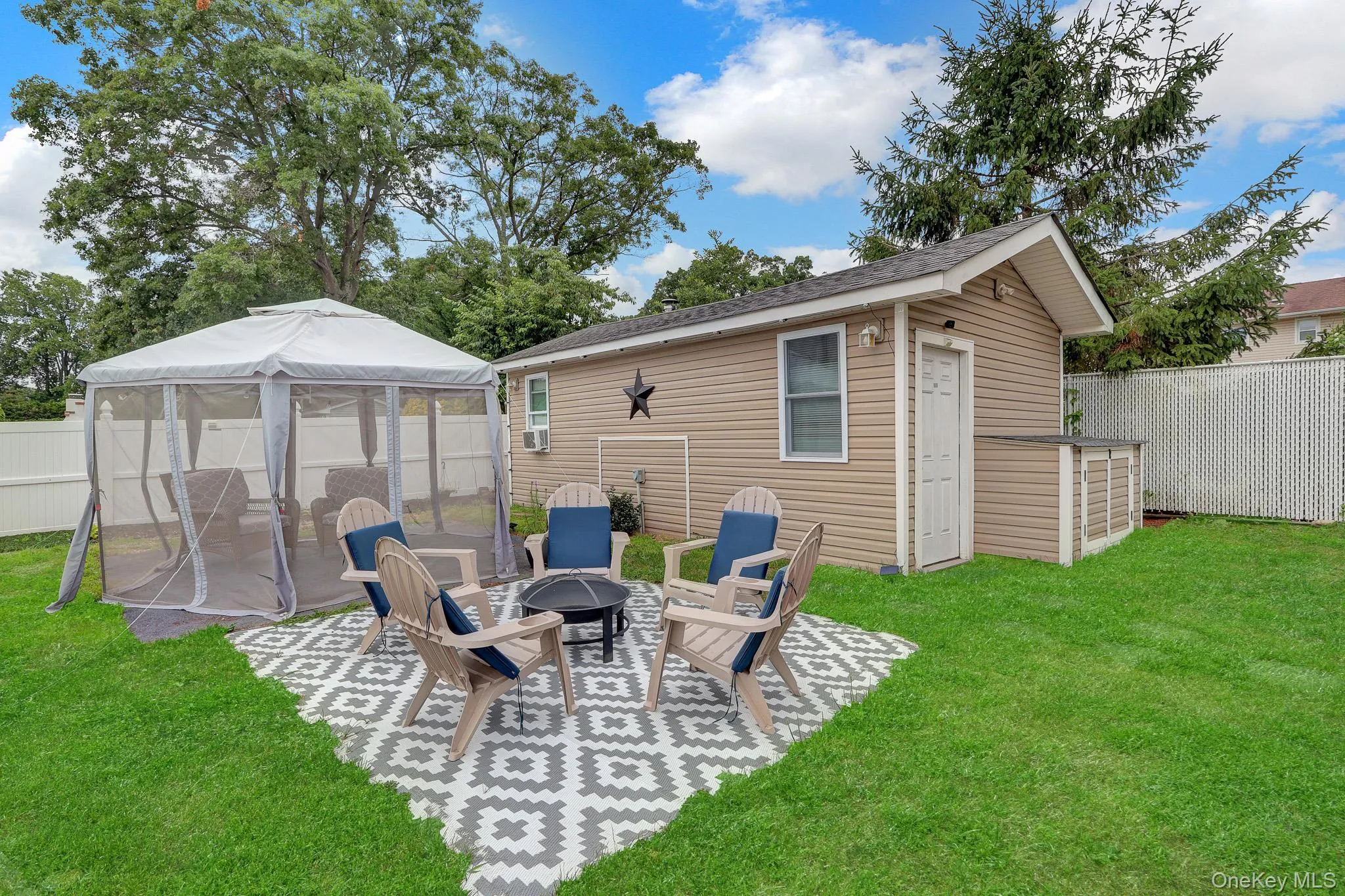 629 East Drive, Babylon, NY, 3 Bedrooms Bedrooms, 6 Rooms Rooms,1 BathroomBathrooms,Residential,For Rent,East,0,1029193 629 East Drive, Babylon, NY, 3 Bedrooms Bedrooms, 6 Rooms Rooms,1 BathroomBathrooms,Residential,For Rent,East,0,1029193
