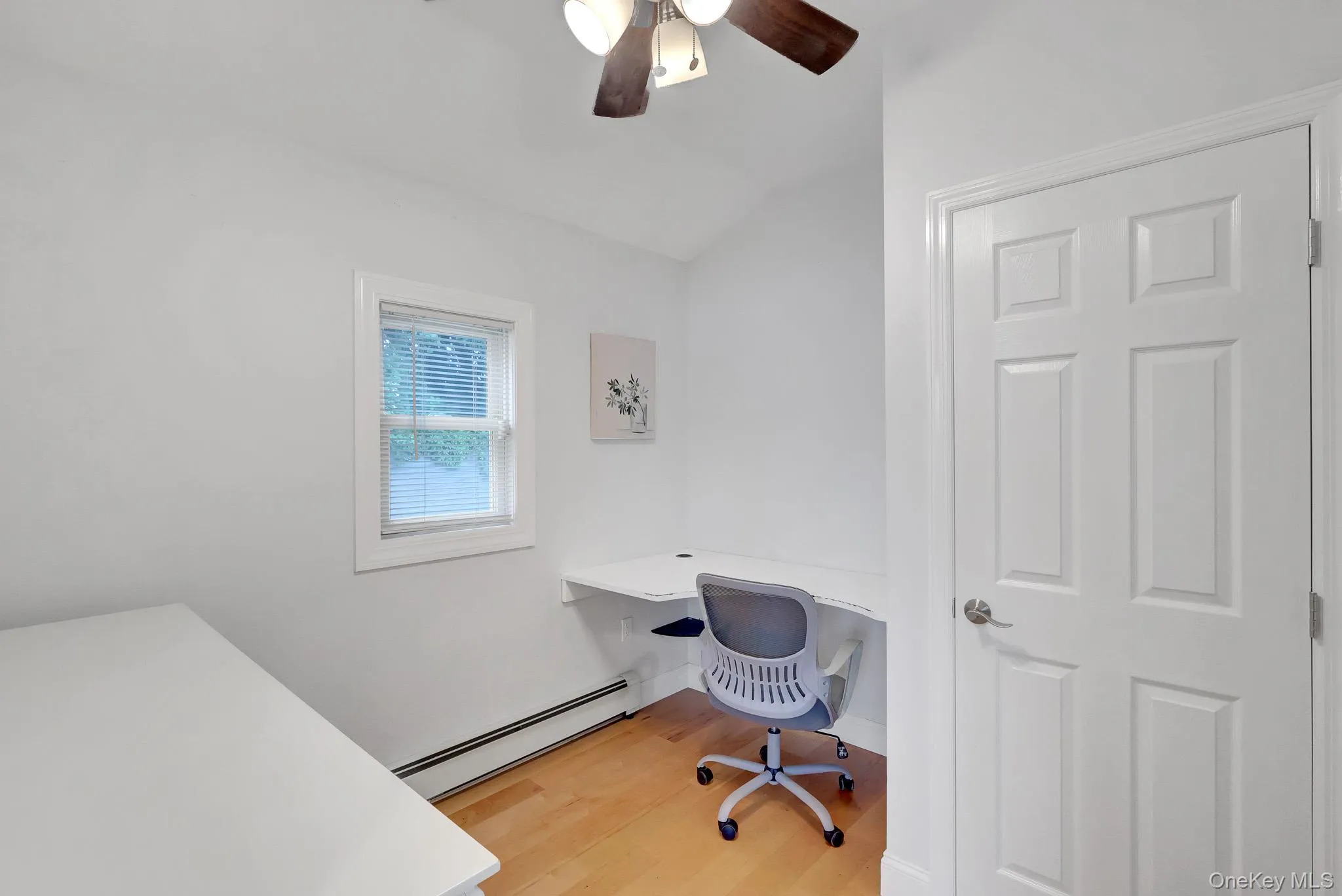 629 East Drive, Babylon, NY, 3 Bedrooms Bedrooms, 6 Rooms Rooms,1 BathroomBathrooms,Residential,For Rent,East,0,1029193 629 East Drive, Babylon, NY, 3 Bedrooms Bedrooms, 6 Rooms Rooms,1 BathroomBathrooms,Residential,For Rent,East,0,1029193