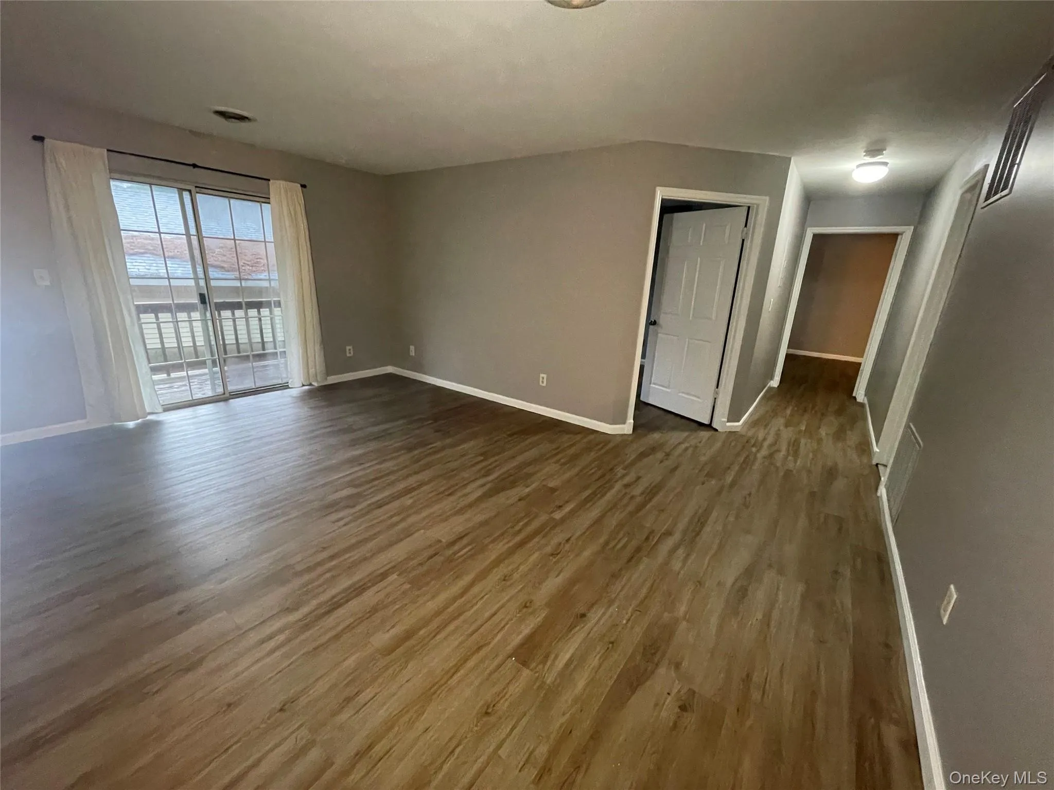 1902 Rosewood Court, Woodbury, NY, 2 Bedrooms Bedrooms, 8 Rooms Rooms,2 BathroomsBathrooms,Residential Lease,For Rent,Rosewood,0,1029197 1902 Rosewood Court, Woodbury, NY, 2 Bedrooms Bedrooms, 8 Rooms Rooms,2 BathroomsBathrooms,Residential Lease,For Rent,Rosewood,0,1029197