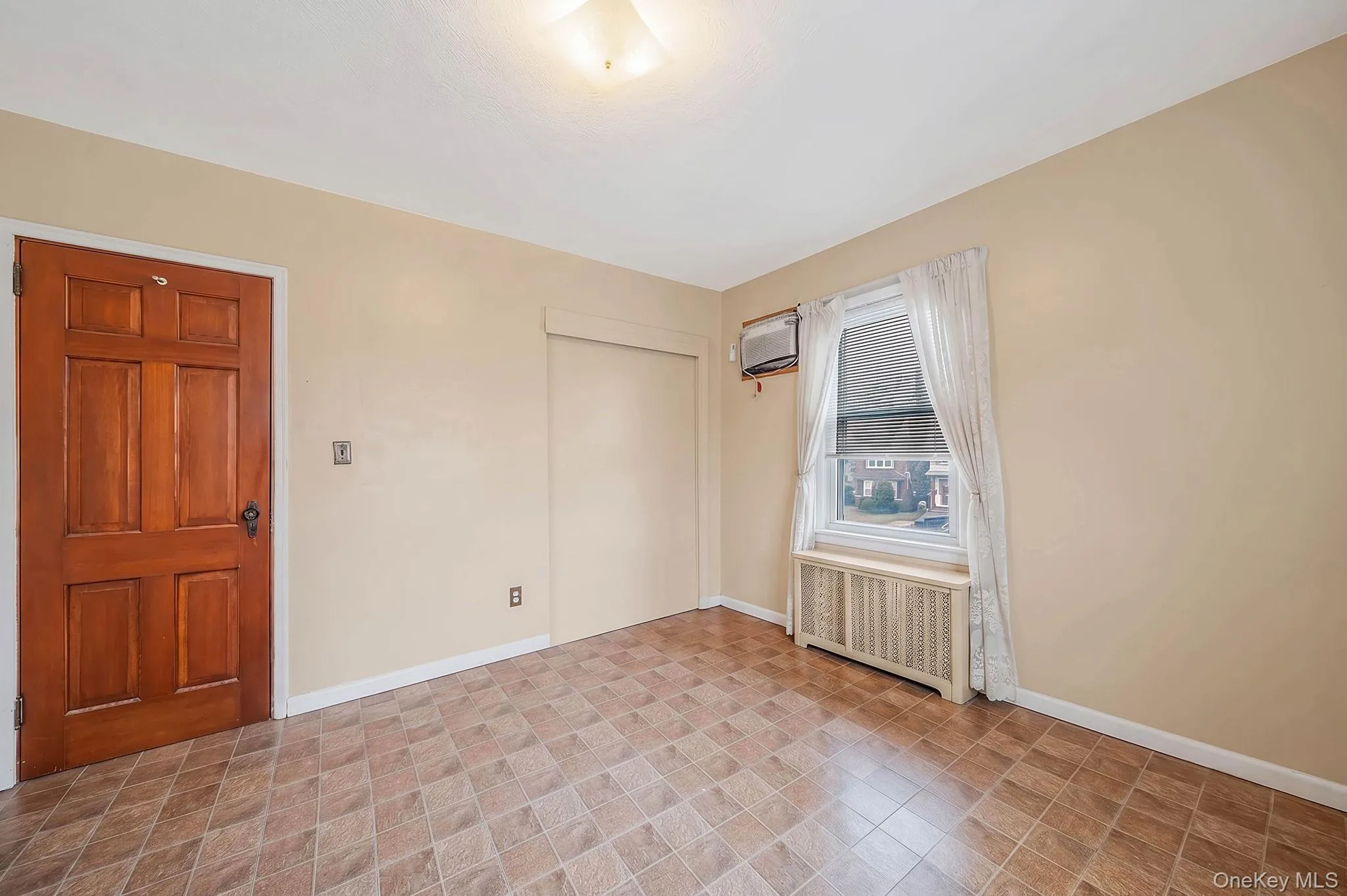 8602 241st Street, New York, NY, 2 Bedrooms Bedrooms, 5 Rooms Rooms,1 BathroomBathrooms,Residential,For Rent,241st,0,1029201 8602 241st Street, New York, NY, 2 Bedrooms Bedrooms, 5 Rooms Rooms,1 BathroomBathrooms,Residential,For Rent,241st,0,1029201