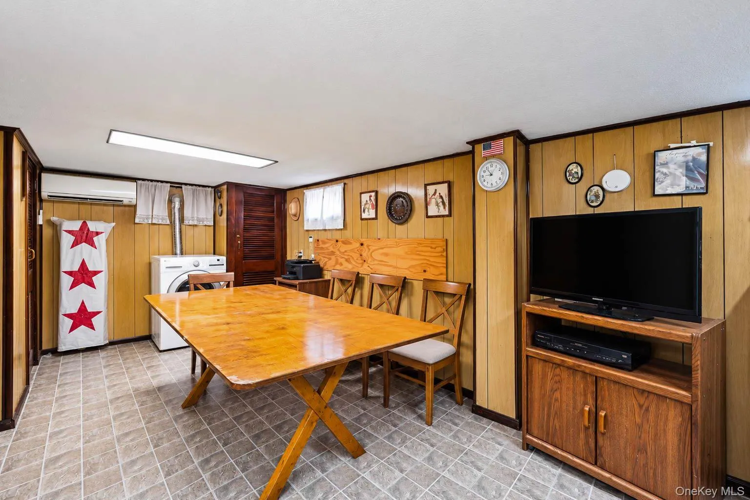 8602 241st Street, New York, NY, 2 Bedrooms Bedrooms, 5 Rooms Rooms,1 BathroomBathrooms,Residential,For Rent,241st,0,1029201 8602 241st Street, New York, NY, 2 Bedrooms Bedrooms, 5 Rooms Rooms,1 BathroomBathrooms,Residential,For Rent,241st,0,1029201