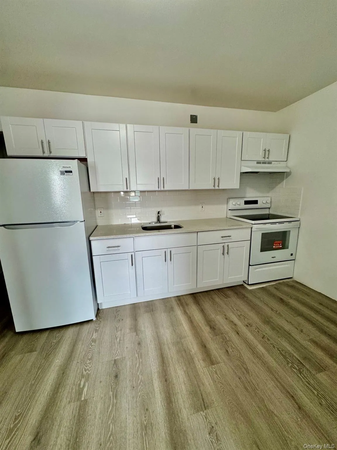 320 Jericho Turnpike, Hempstead, NY, 3 Bedrooms Bedrooms, 6 Rooms Rooms,1 BathroomBathrooms,Residential Lease,For Rent,Jericho,0,1029203 320 Jericho Turnpike, Hempstead, NY, 3 Bedrooms Bedrooms, 6 Rooms Rooms,1 BathroomBathrooms,Residential Lease,For Rent,Jericho,0,1029203