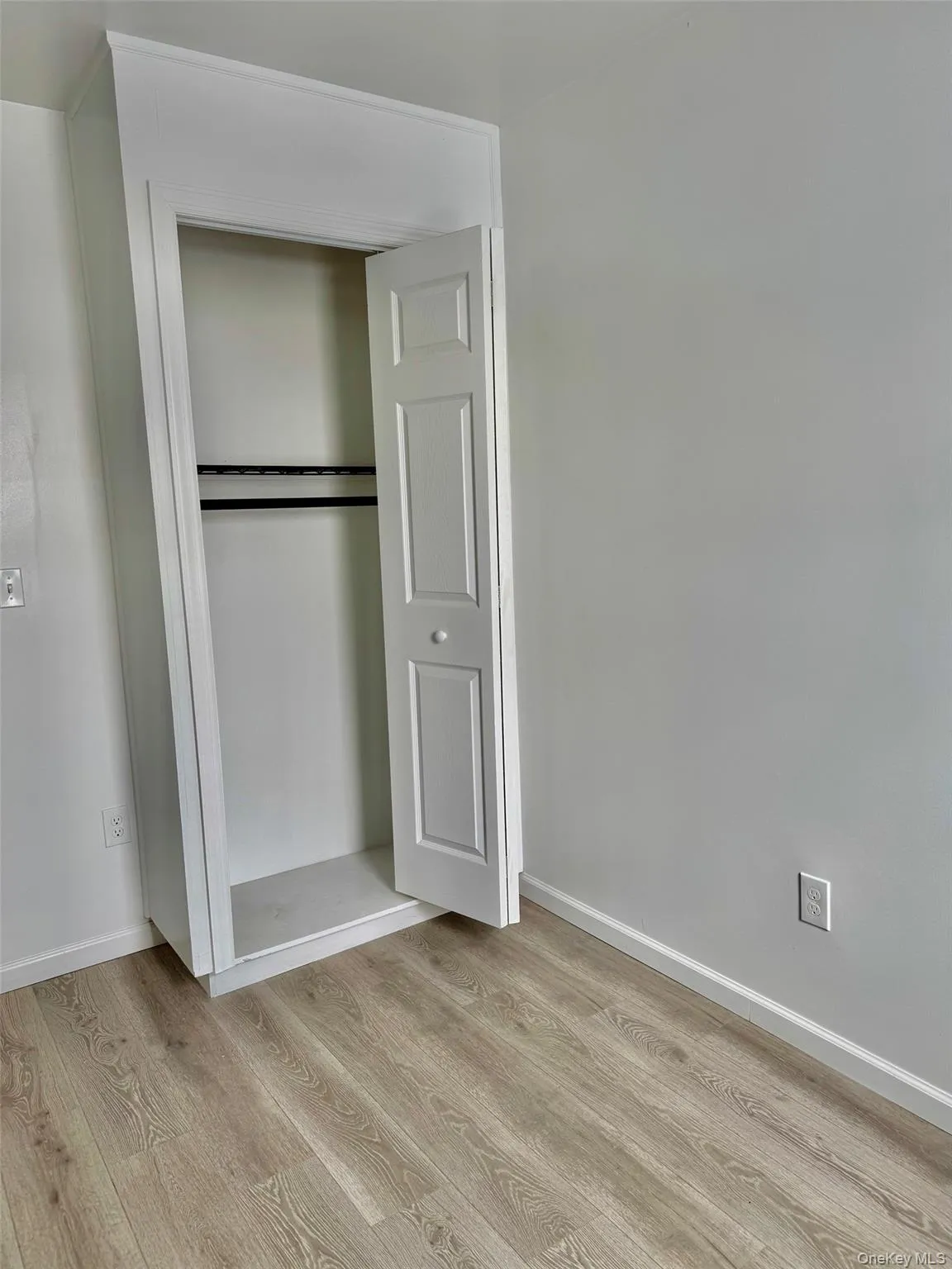 320 Jericho Turnpike, Hempstead, NY, 3 Bedrooms Bedrooms, 6 Rooms Rooms,1 BathroomBathrooms,Residential Lease,For Rent,Jericho,0,1029203 320 Jericho Turnpike, Hempstead, NY, 3 Bedrooms Bedrooms, 6 Rooms Rooms,1 BathroomBathrooms,Residential Lease,For Rent,Jericho,0,1029203