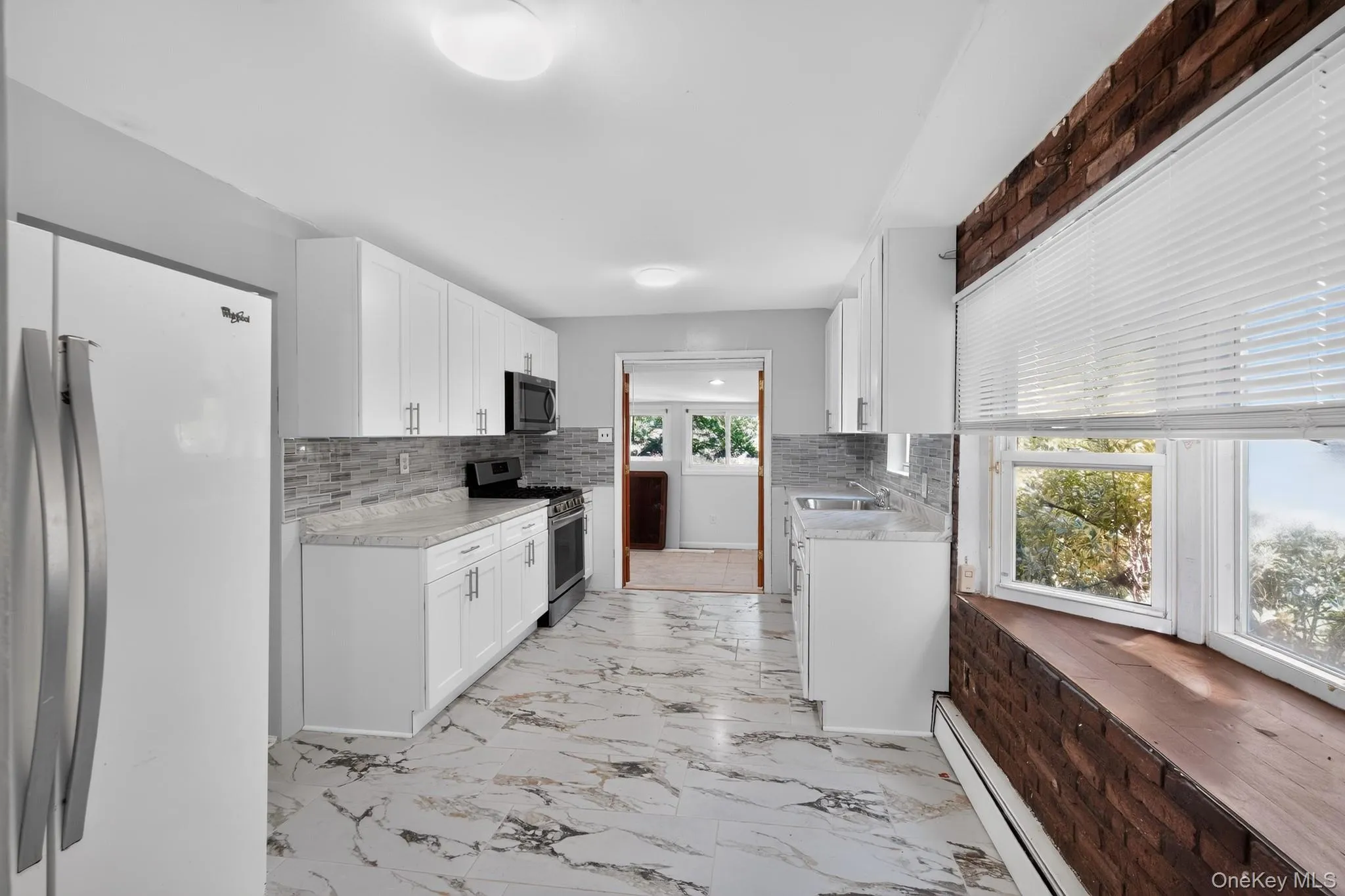 3 Hickory Place, Islip, NY, 3 Bedrooms Bedrooms, 5 Rooms Rooms,2 BathroomsBathrooms,Residential,For Rent,Hickory,0,1029205 3 Hickory Place, Islip, NY, 3 Bedrooms Bedrooms, 5 Rooms Rooms,2 BathroomsBathrooms,Residential,For Rent,Hickory,0,1029205