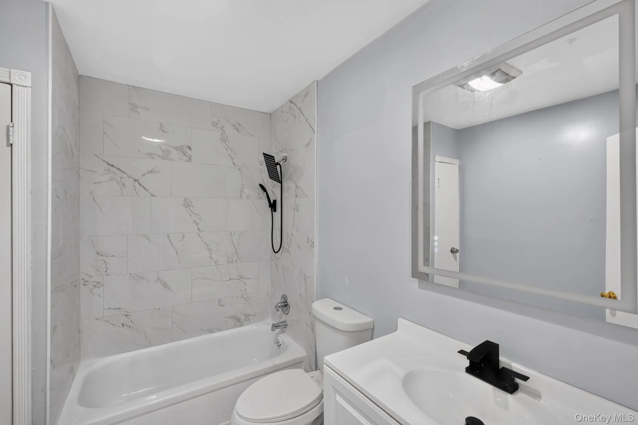 3 Hickory Place, Islip, NY, 3 Bedrooms Bedrooms, 5 Rooms Rooms,2 BathroomsBathrooms,Residential,For Rent,Hickory,0,1029205 3 Hickory Place, Islip, NY, 3 Bedrooms Bedrooms, 5 Rooms Rooms,2 BathroomsBathrooms,Residential,For Rent,Hickory,0,1029205