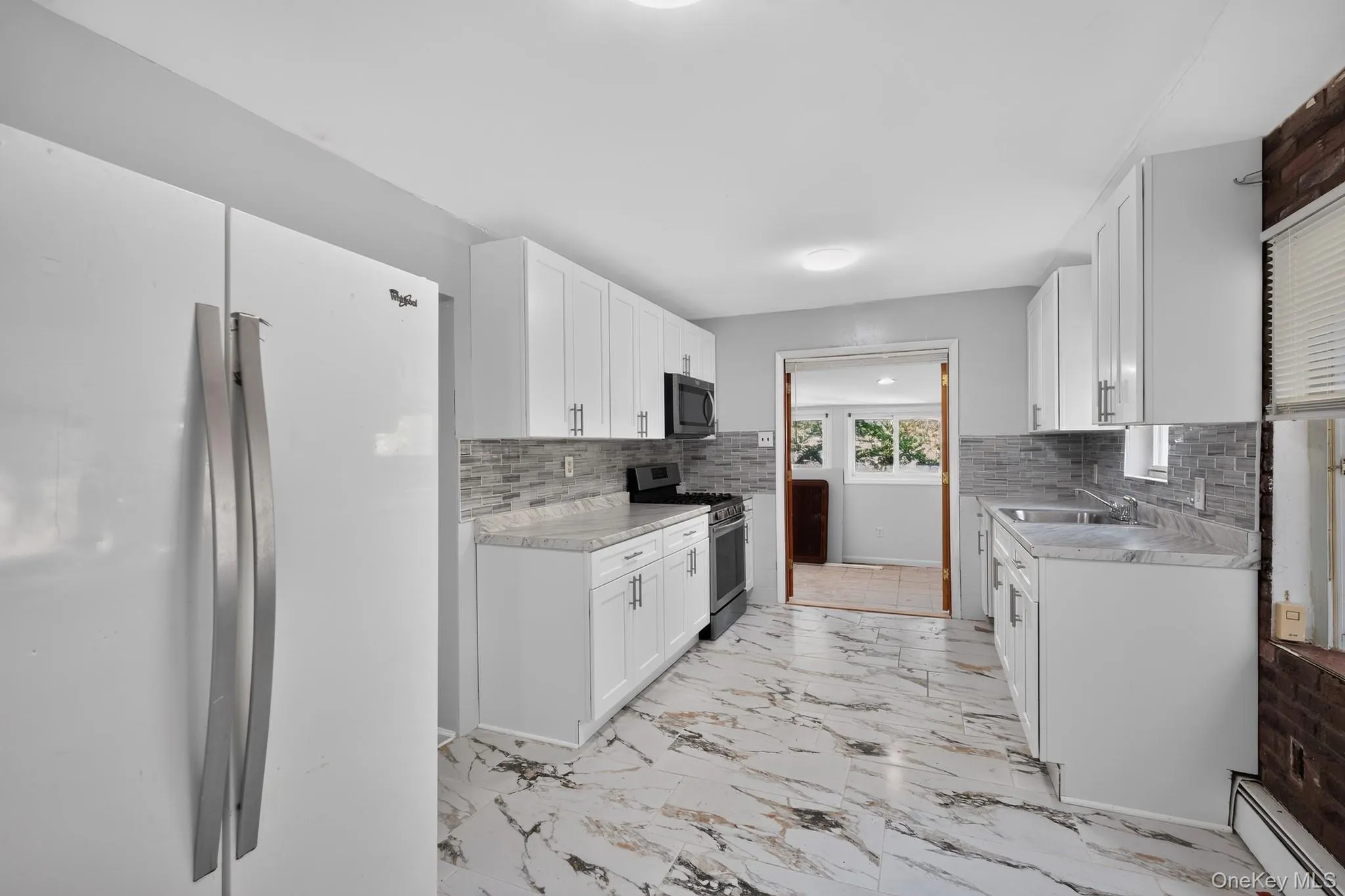 3 Hickory Place, Islip, NY, 3 Bedrooms Bedrooms, 5 Rooms Rooms,2 BathroomsBathrooms,Residential,For Rent,Hickory,0,1029205 3 Hickory Place, Islip, NY, 3 Bedrooms Bedrooms, 5 Rooms Rooms,2 BathroomsBathrooms,Residential,For Rent,Hickory,0,1029205