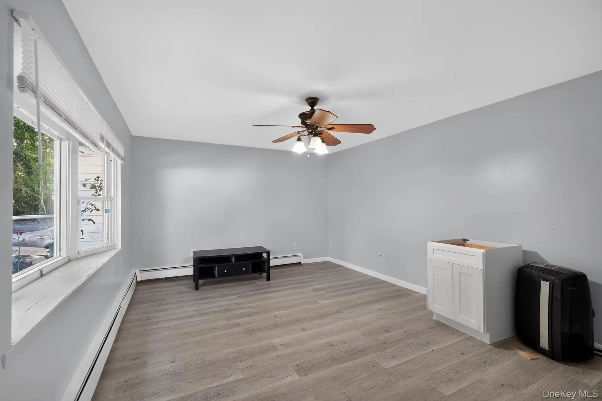 3 Hickory Place, Islip, NY, 3 Bedrooms Bedrooms, 5 Rooms Rooms,2 BathroomsBathrooms,Residential,For Rent,Hickory,0,1029205 3 Hickory Place, Islip, NY, 3 Bedrooms Bedrooms, 5 Rooms Rooms,2 BathroomsBathrooms,Residential,For Rent,Hickory,0,1029205