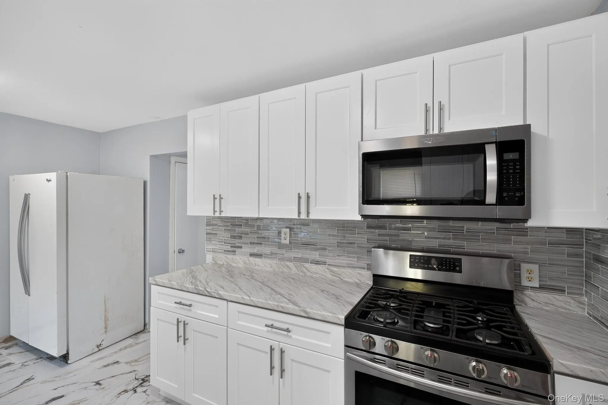 3 Hickory Place, Islip, NY, 3 Bedrooms Bedrooms, 5 Rooms Rooms,2 BathroomsBathrooms,Residential,For Rent,Hickory,0,1029205 3 Hickory Place, Islip, NY, 3 Bedrooms Bedrooms, 5 Rooms Rooms,2 BathroomsBathrooms,Residential,For Rent,Hickory,0,1029205