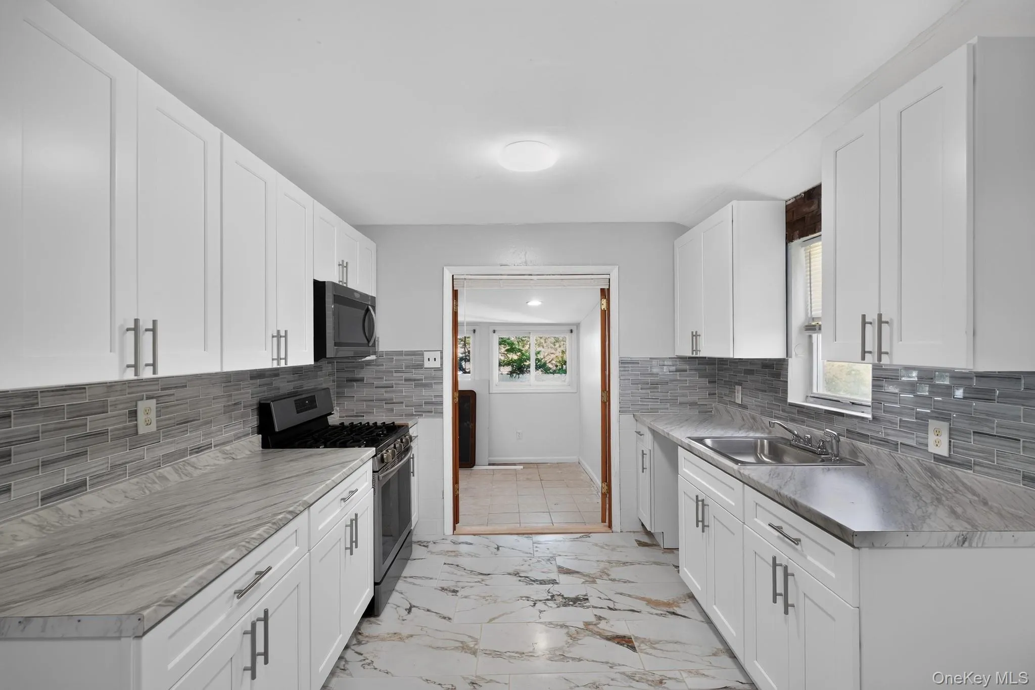 3 Hickory Place, Islip, NY, 3 Bedrooms Bedrooms, 5 Rooms Rooms,2 BathroomsBathrooms,Residential,For Rent,Hickory,0,1029205 3 Hickory Place, Islip, NY, 3 Bedrooms Bedrooms, 5 Rooms Rooms,2 BathroomsBathrooms,Residential,For Rent,Hickory,0,1029205