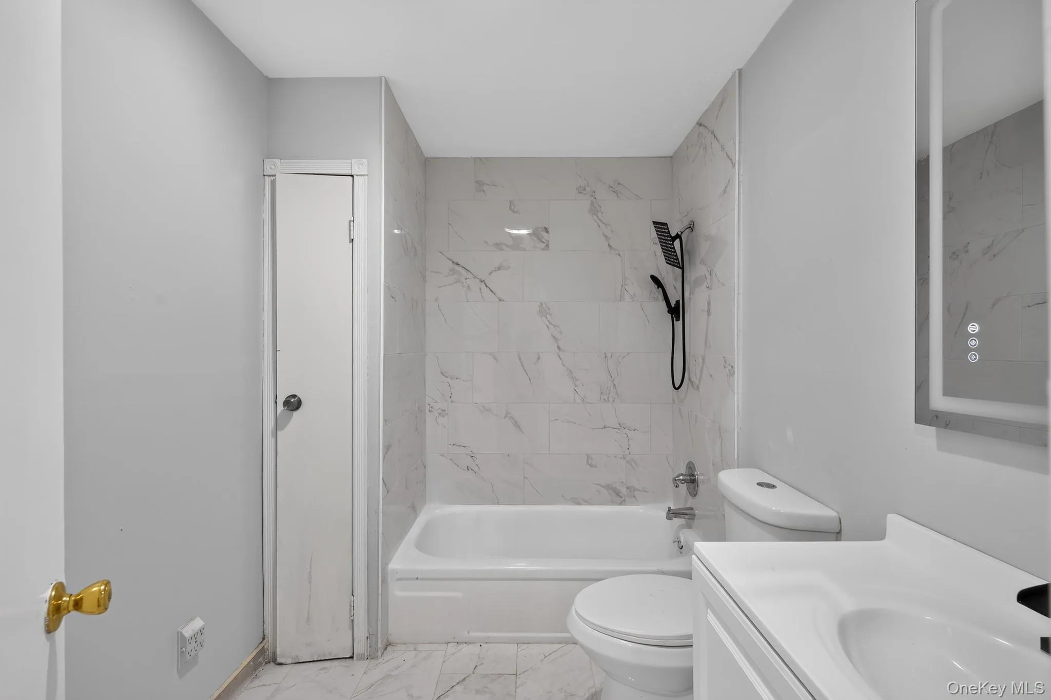 3 Hickory Place, Islip, NY, 3 Bedrooms Bedrooms, 5 Rooms Rooms,2 BathroomsBathrooms,Residential,For Rent,Hickory,0,1029205 3 Hickory Place, Islip, NY, 3 Bedrooms Bedrooms, 5 Rooms Rooms,2 BathroomsBathrooms,Residential,For Rent,Hickory,0,1029205