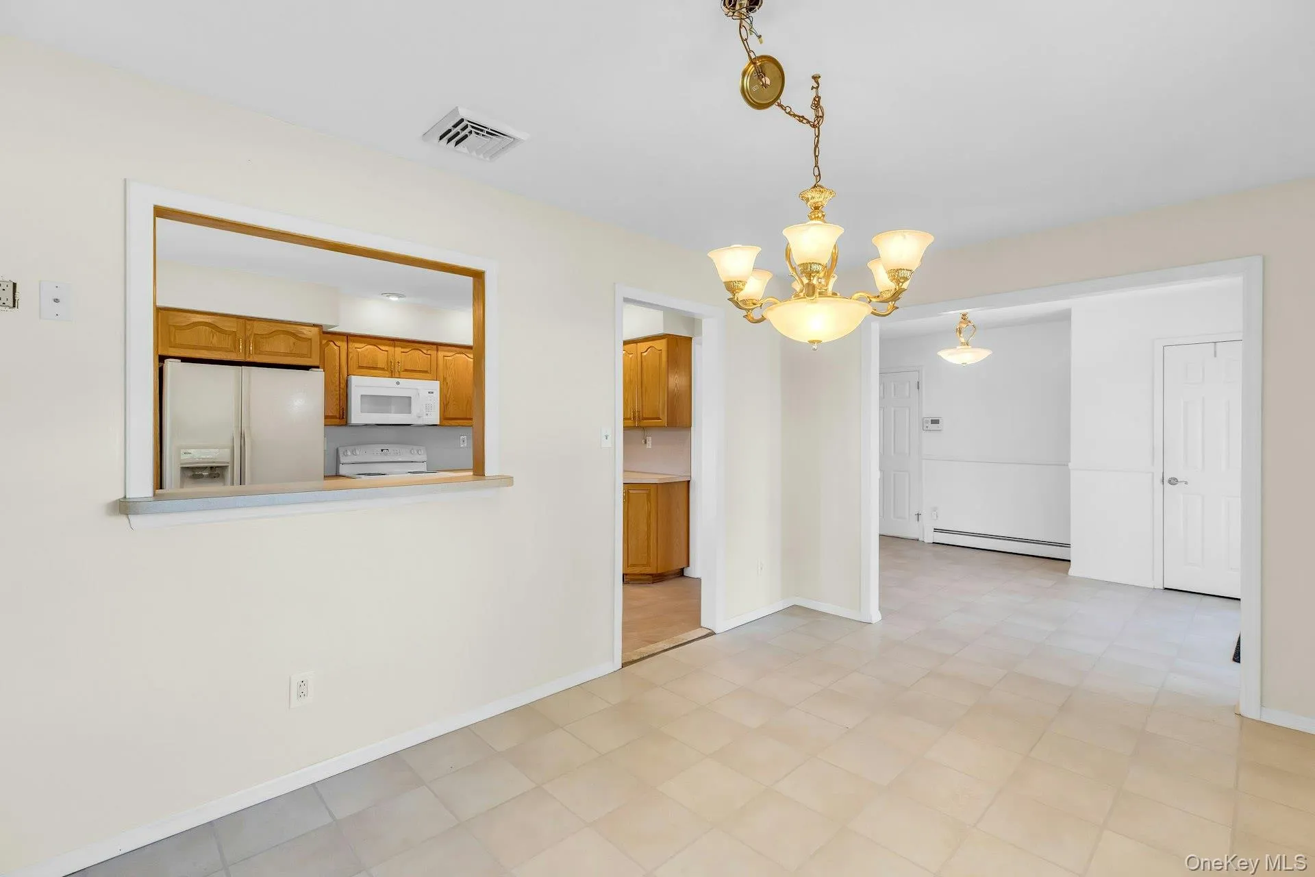 258 Lafayette Road, West Babylon, NY, 4 Bedrooms Bedrooms, 10 Rooms Rooms,2 BathroomsBathrooms,Residential,For Rent,Lafayette,0,1029206 258 Lafayette Road, West Babylon, NY, 4 Bedrooms Bedrooms, 10 Rooms Rooms,2 BathroomsBathrooms,Residential,For Rent,Lafayette,0,1029206