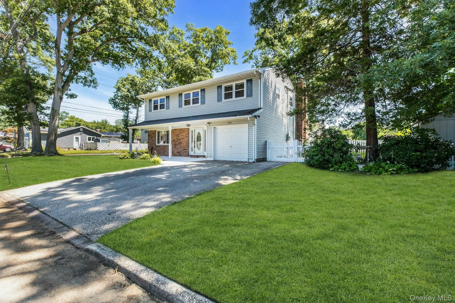 258 Lafayette Road, West Babylon, NY, 4 Bedrooms Bedrooms, 10 Rooms Rooms,2 BathroomsBathrooms,Residential,For Rent,Lafayette,0,1029206 258 Lafayette Road, West Babylon, NY, 4 Bedrooms Bedrooms, 10 Rooms Rooms,2 BathroomsBathrooms,Residential,For Rent,Lafayette,0,1029206