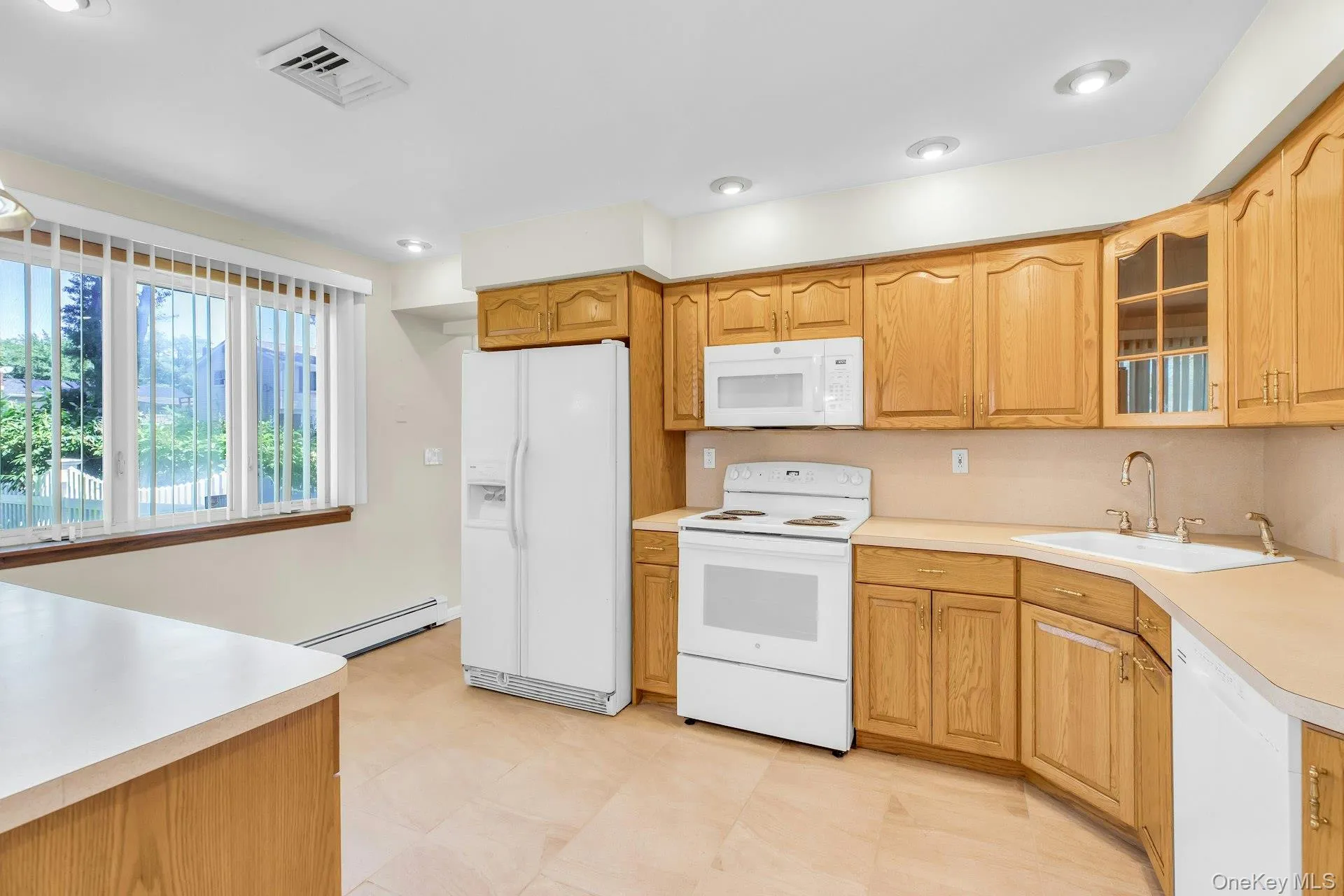 258 Lafayette Road, West Babylon, NY, 4 Bedrooms Bedrooms, 10 Rooms Rooms,2 BathroomsBathrooms,Residential,For Rent,Lafayette,0,1029206 258 Lafayette Road, West Babylon, NY, 4 Bedrooms Bedrooms, 10 Rooms Rooms,2 BathroomsBathrooms,Residential,For Rent,Lafayette,0,1029206