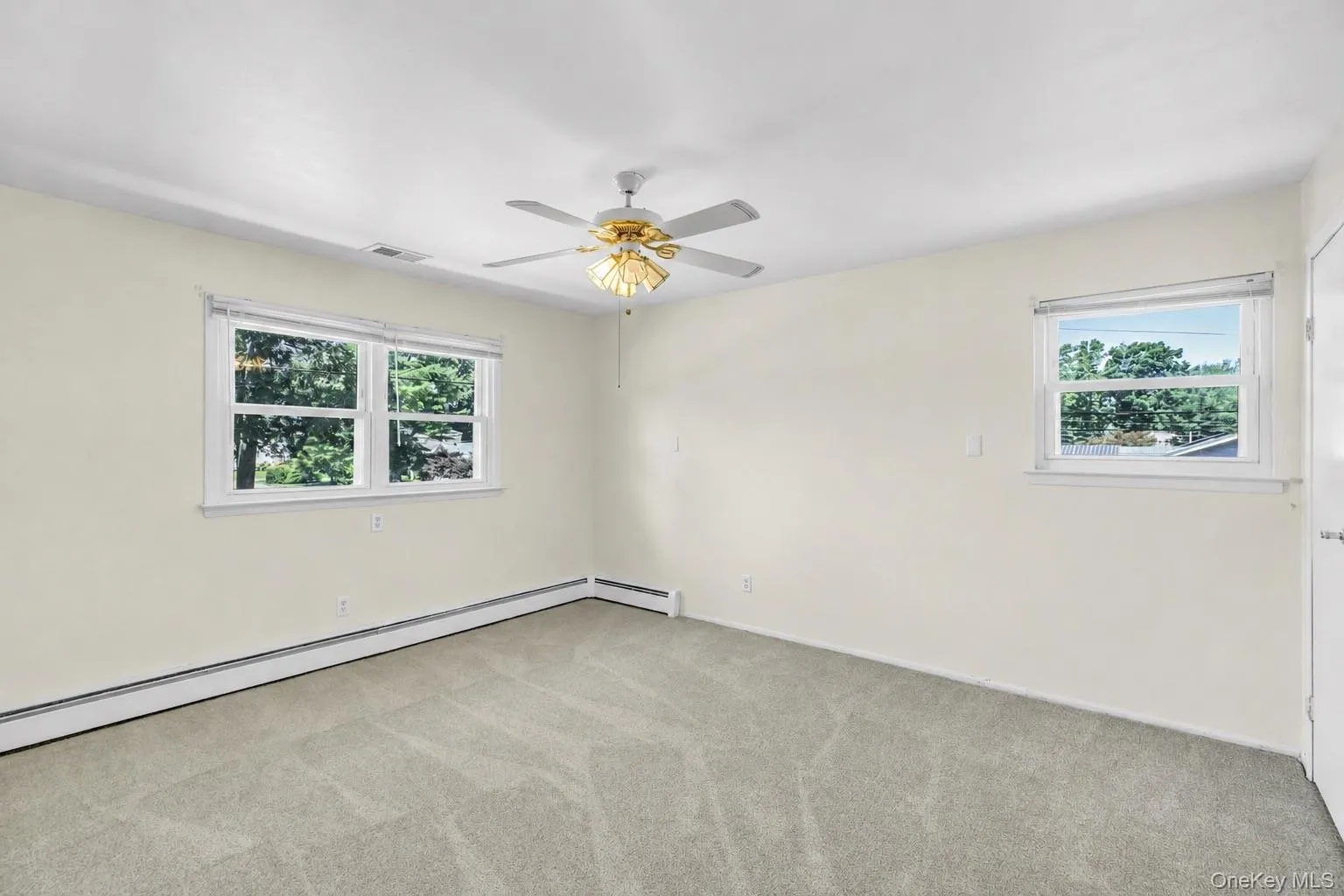 258 Lafayette Road, West Babylon, NY, 4 Bedrooms Bedrooms, 10 Rooms Rooms,2 BathroomsBathrooms,Residential,For Rent,Lafayette,0,1029206 258 Lafayette Road, West Babylon, NY, 4 Bedrooms Bedrooms, 10 Rooms Rooms,2 BathroomsBathrooms,Residential,For Rent,Lafayette,0,1029206
