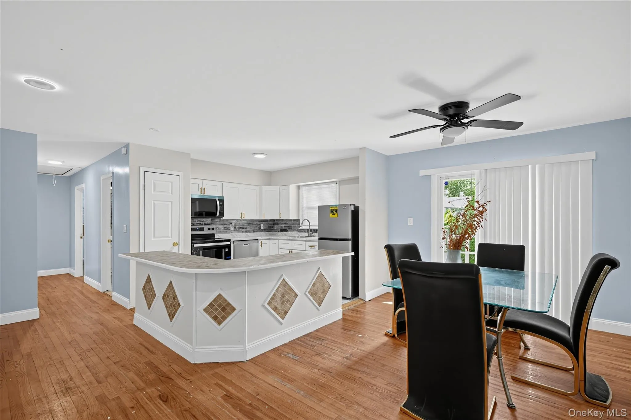 182 New York Avenue, Islip, NY, 4 Bedrooms Bedrooms, 4 Rooms Rooms,2 BathroomsBathrooms,Residential,For Rent,New York,0,1029207 182 New York Avenue, Islip, NY, 4 Bedrooms Bedrooms, 4 Rooms Rooms,2 BathroomsBathrooms,Residential,For Rent,New York,0,1029207