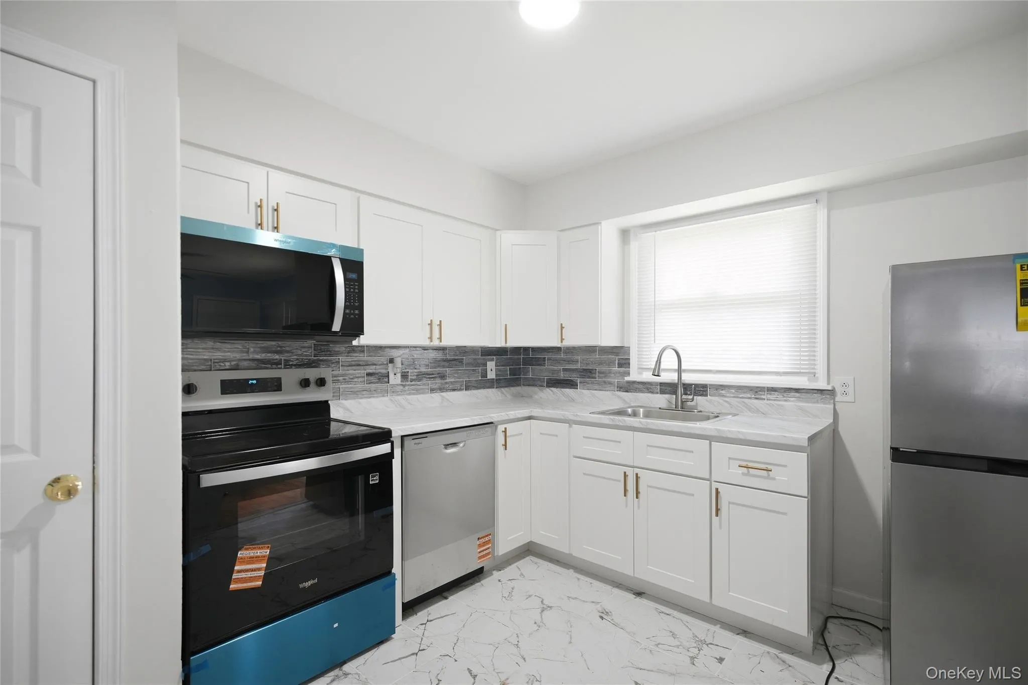 182 New York Avenue, Islip, NY, 4 Bedrooms Bedrooms, 4 Rooms Rooms,2 BathroomsBathrooms,Residential,For Rent,New York,0,1029207 182 New York Avenue, Islip, NY, 4 Bedrooms Bedrooms, 4 Rooms Rooms,2 BathroomsBathrooms,Residential,For Rent,New York,0,1029207