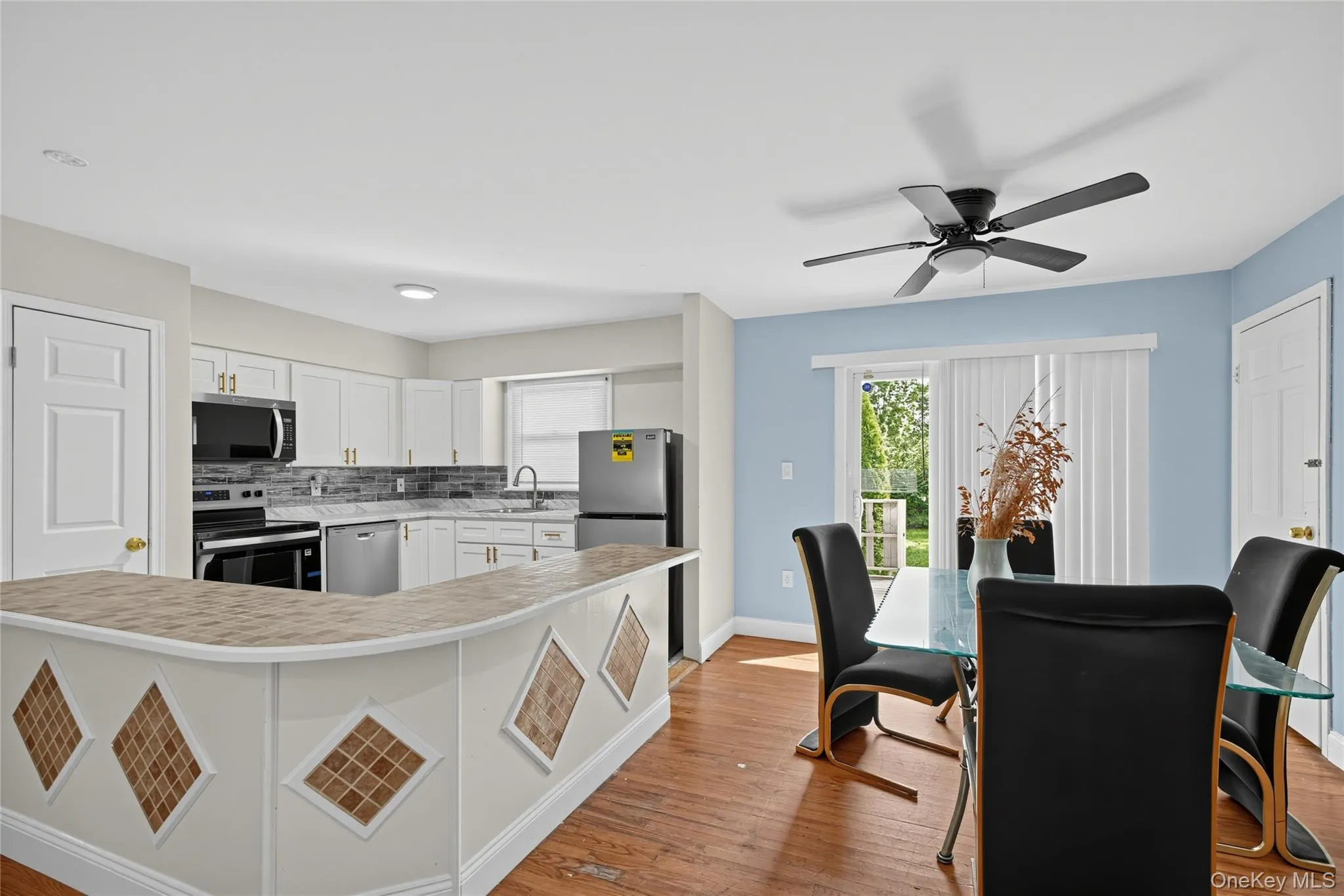 182 New York Avenue, Islip, NY, 4 Bedrooms Bedrooms, 4 Rooms Rooms,2 BathroomsBathrooms,Residential,For Rent,New York,0,1029207 182 New York Avenue, Islip, NY, 4 Bedrooms Bedrooms, 4 Rooms Rooms,2 BathroomsBathrooms,Residential,For Rent,New York,0,1029207