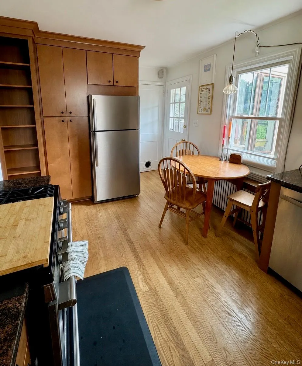 74 Elm Street, Beacon, NY, 2 Bedrooms Bedrooms, 6 Rooms Rooms,1 BathroomBathrooms,Residential Lease,For Rent,Elm,0,1029209 74 Elm Street, Beacon, NY, 2 Bedrooms Bedrooms, 6 Rooms Rooms,1 BathroomBathrooms,Residential Lease,For Rent,Elm,0,1029209